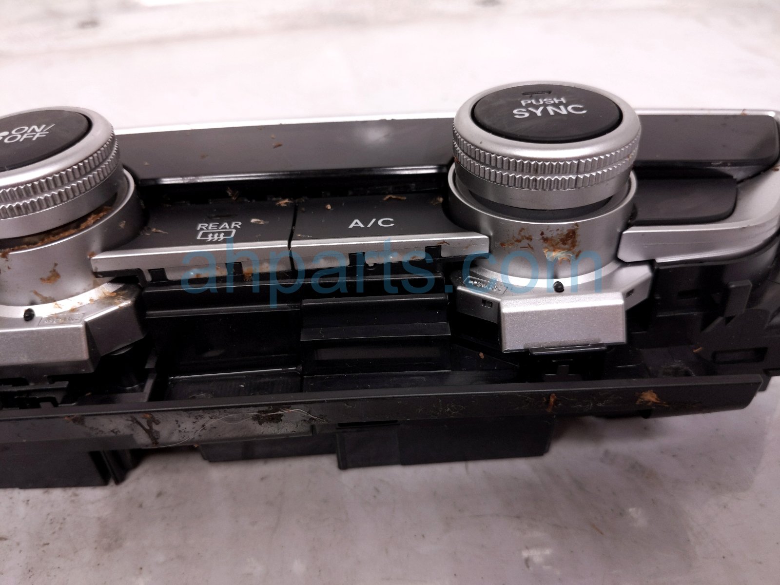 2019 Honda Accord Temperature Climate Heater/ac Control(on Dash) 79610 TVA A31ZA Replacement 2019 Honda Accord Temperature Climate Heater/ac Control(on Dash) 79610 TVA A31ZA Replacement thumbnail