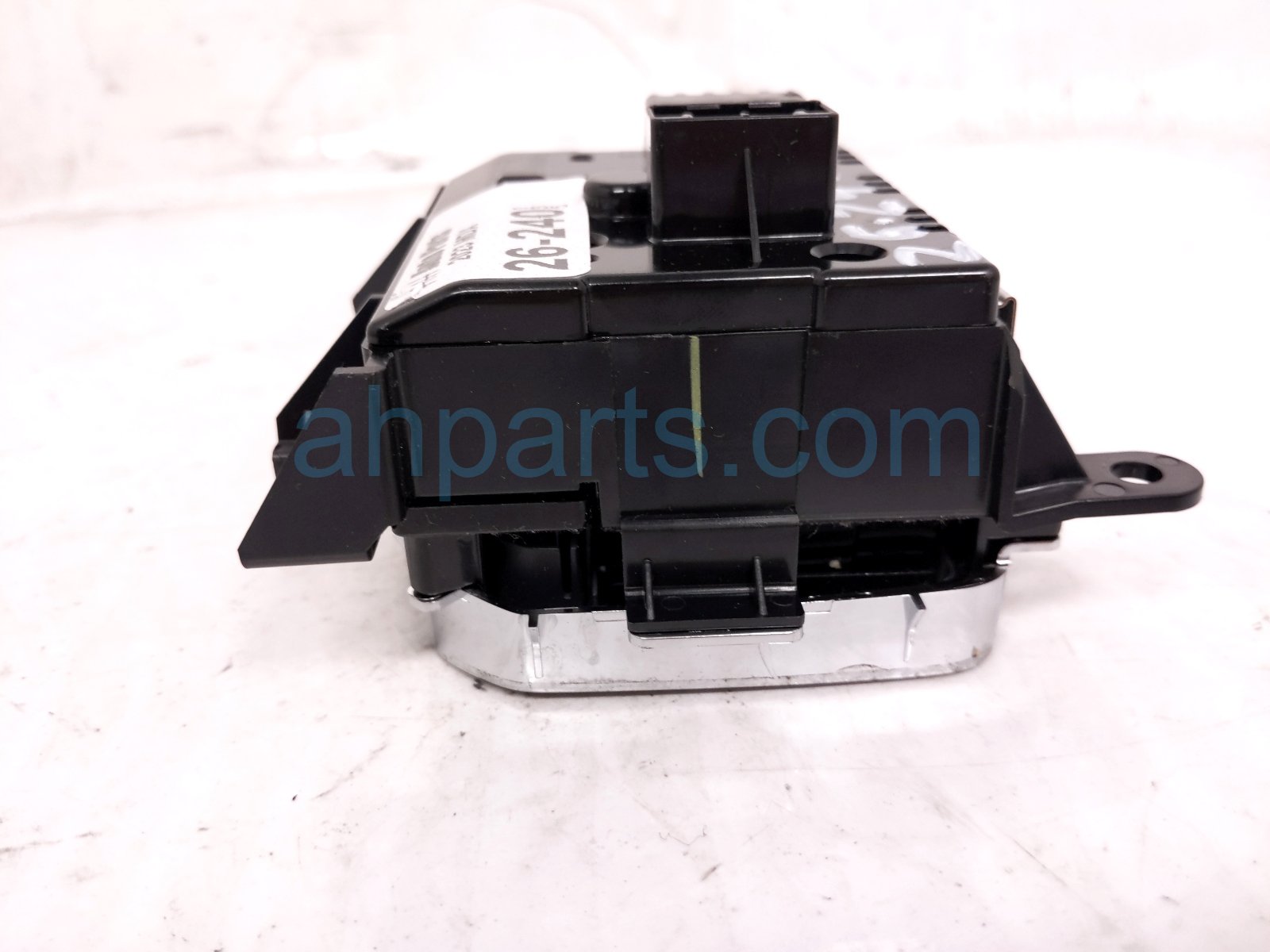 2023 Acura MDX Console Nav Touchpad Sw ctr 39060 TGV A010 M1 Replacement 2023 Acura MDX Console Nav Touchpad Sw ctr 39060 TGV A010 M1 Replacement thumbnail