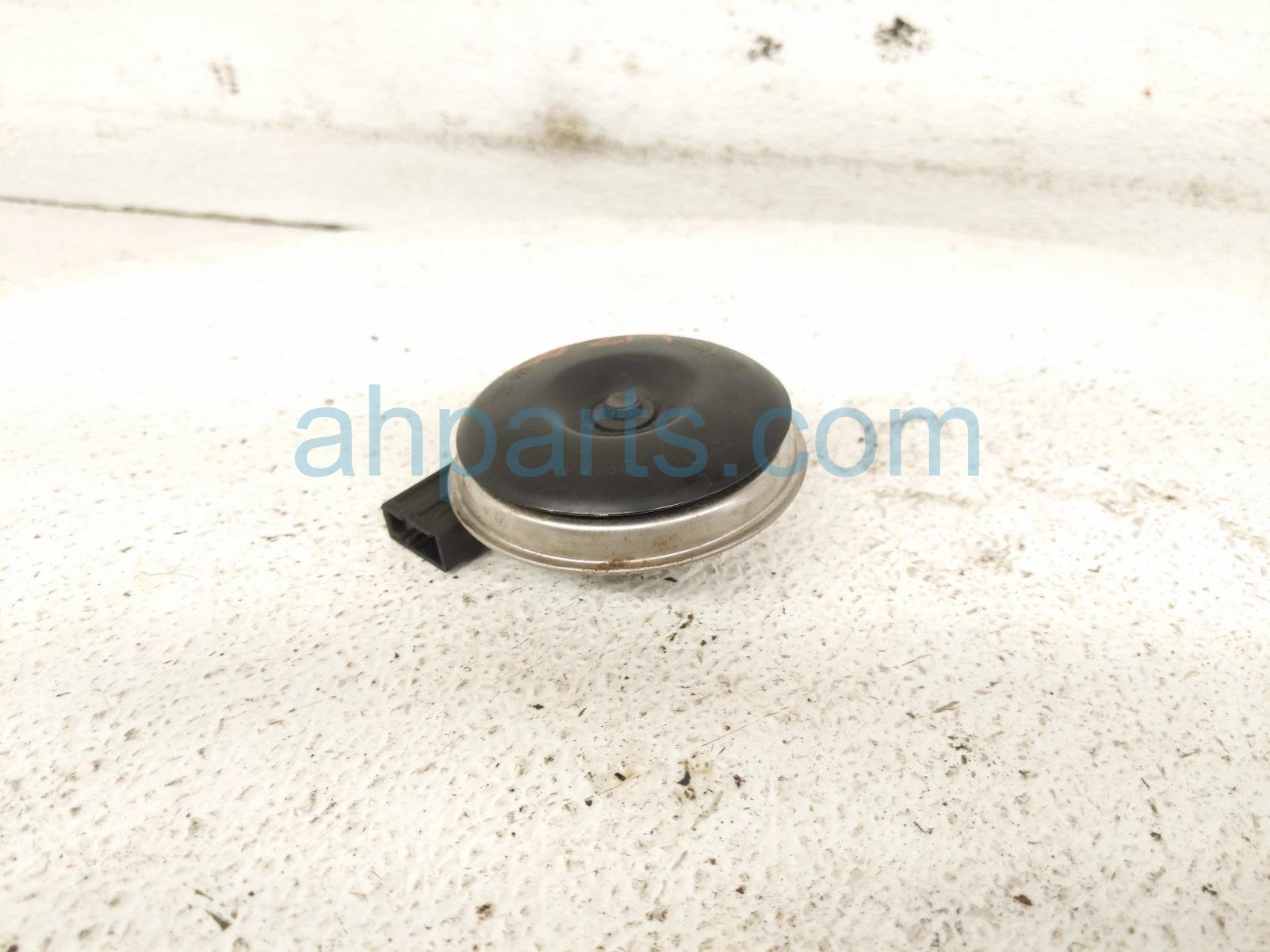 2025 Subaru Forester Horn Assy 86012SL100 Replacement 2025 Subaru Forester Horn Assy 86012SL100 Replacement thumbnail