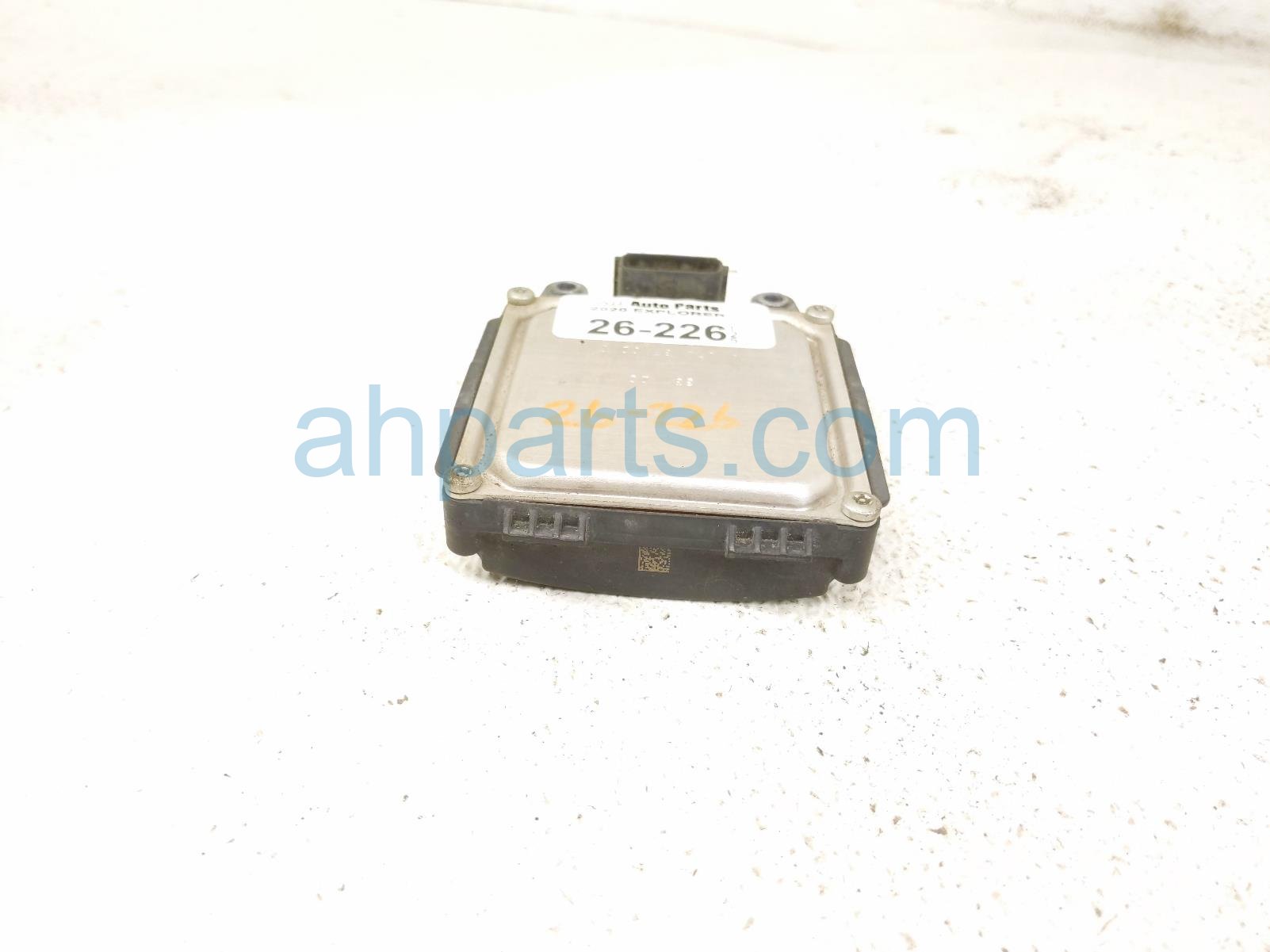 2020 Ford Explorer Rear Driver Blind Spot Radar Unit LC3Z 14C689 C Replacement 2020 Ford Explorer Rear Driver Blind Spot Radar Unit LC3Z 14C689 C Replacement thumbnail