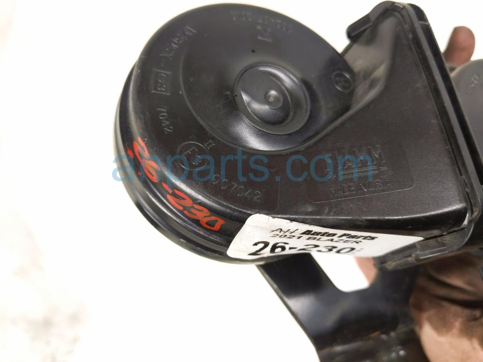 2021 Chevy Blazer High & Low Pitch Horn Assy 84782549 Replacement 2021 Chevy Blazer High & Low Pitch Horn Assy 84782549 Replacement thumbnail