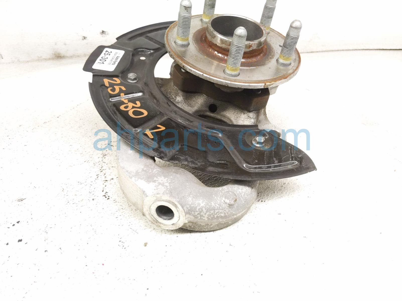 2024 Chevy Corvette Front Driver Spindle Knuckle Hub 84612177 Replacement 2024 Chevy Corvette Front Driver Spindle Knuckle Hub 84612177 Replacement thumbnail