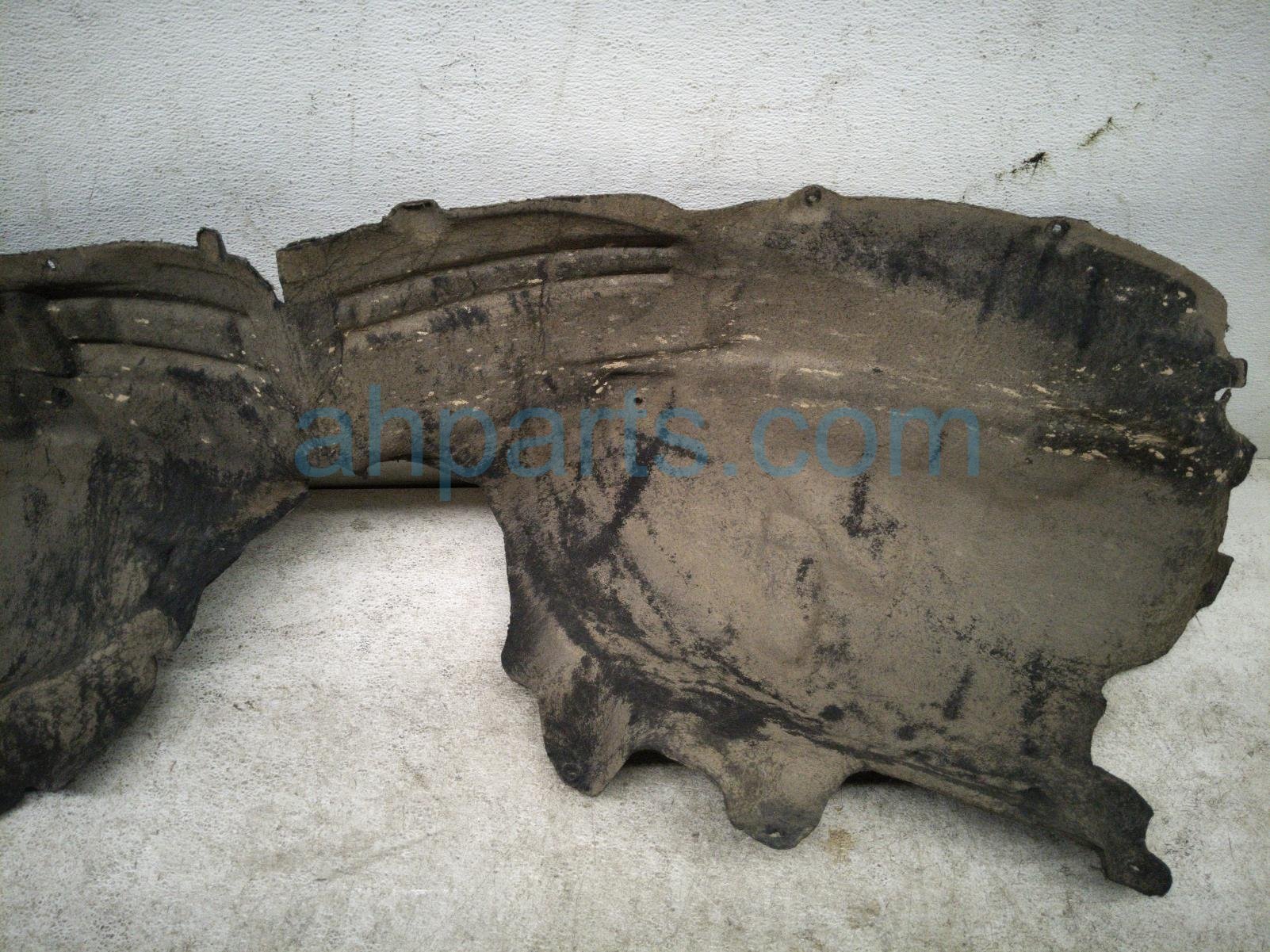 2020 Ford Explorer Front Driver Inner Fender Liner LB5Z 16103 D Replacement 2020 Ford Explorer Front Driver Inner Fender Liner LB5Z 16103 D Replacement thumbnail