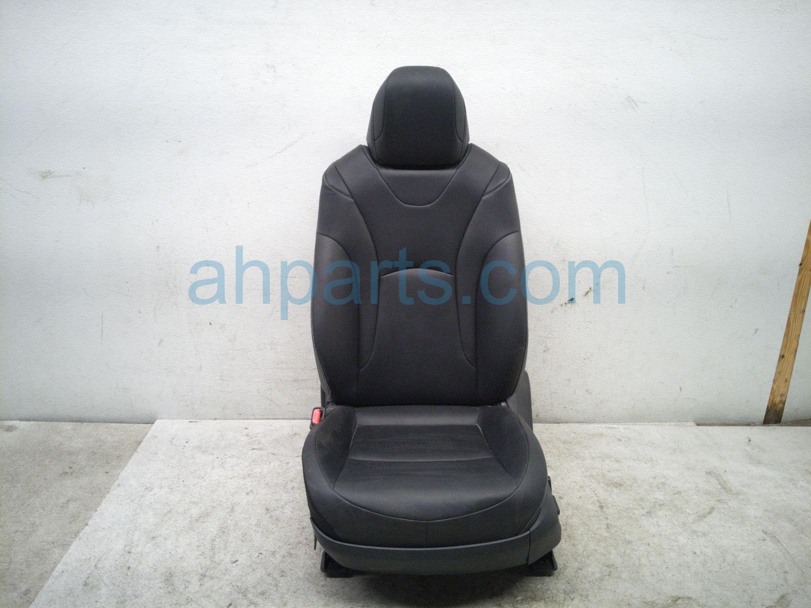 2022 Toyota Prius Front Driver Seat Black W/ Airbag 71074 47D30 C0 Replacement 2022 Toyota Prius Front Driver Seat Black W/ Airbag 71074 47D30 C0 Replacement thumbnail