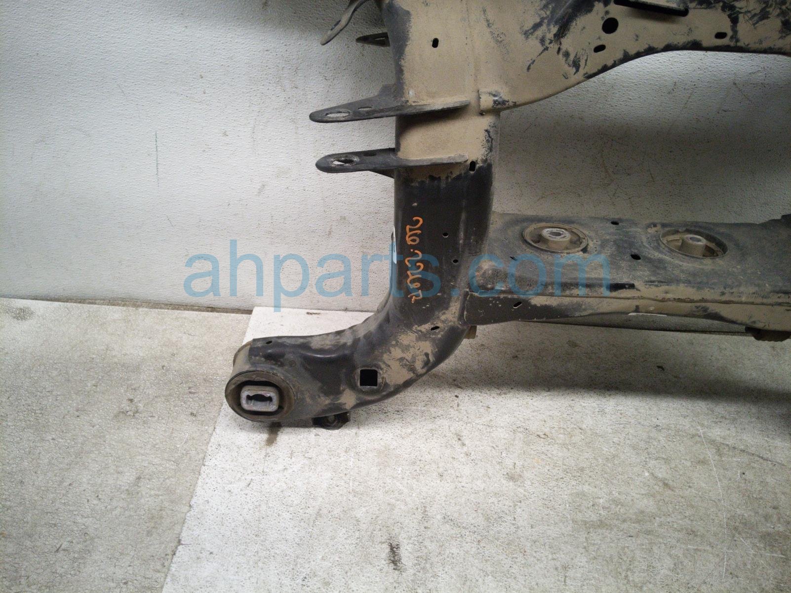 2020 Ford Explorer Crossmember Rear Sub Frame / Cradle Awd MB5Z 5035 J Replacement 2020 Ford Explorer Crossmember Rear Sub Frame / Cradle Awd MB5Z 5035 J Replacement thumbnail