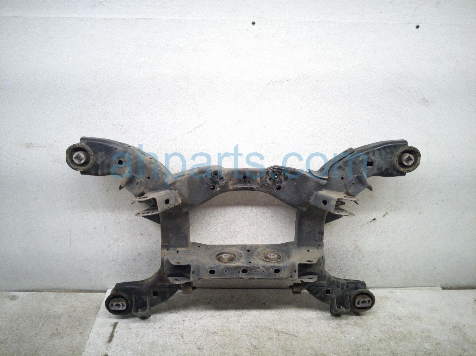 2020 Ford Explorer Crossmember Rear Sub Frame / Cradle Awd MB5Z 5035 J Replacement 2020 Ford Explorer Crossmember Rear Sub Frame / Cradle Awd MB5Z 5035 J Replacement thumbnail