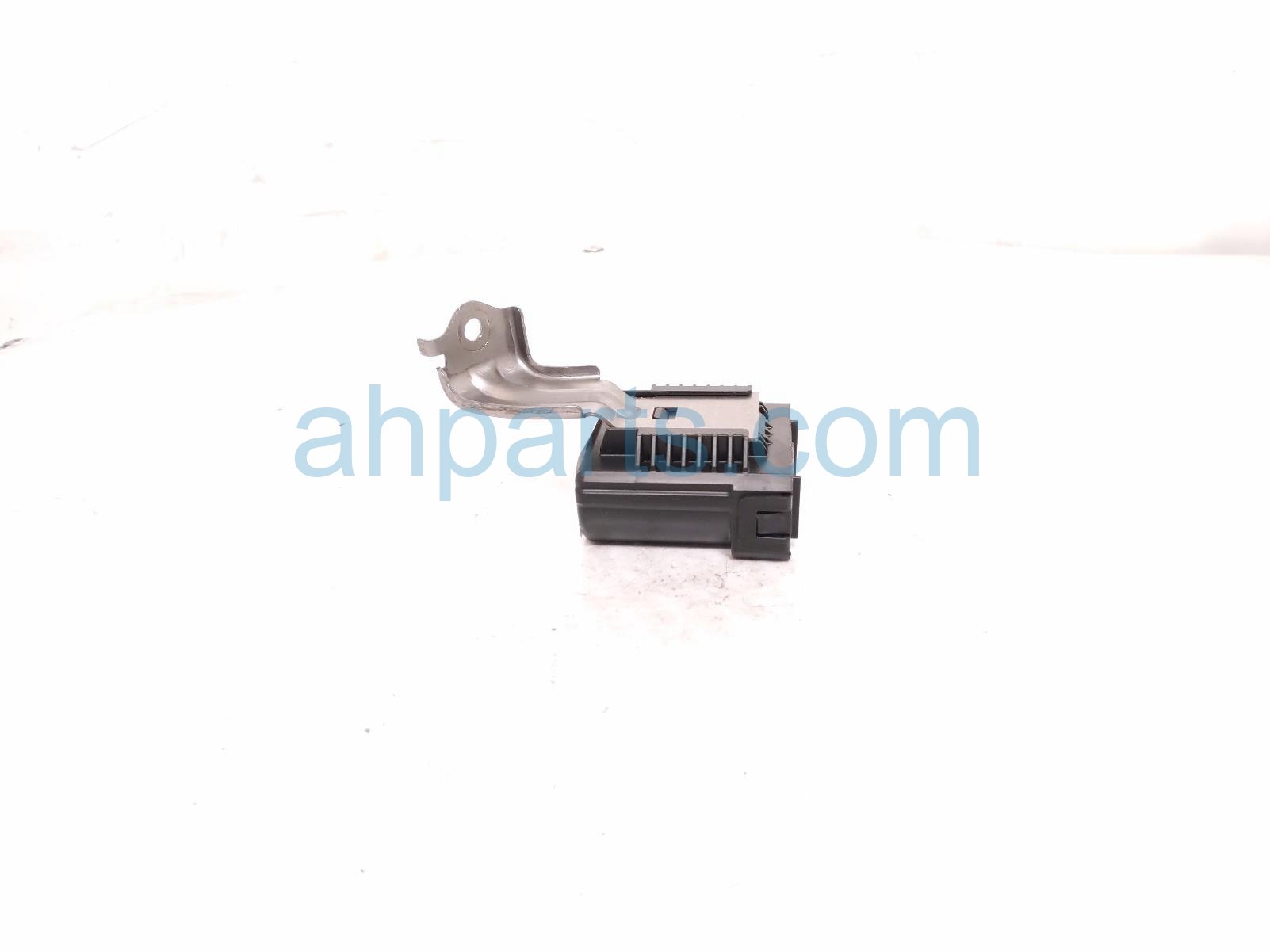 2020 Honda CR V Can Gateway Control Module Unit 38890 TLA A11 Replacement 2020 Honda CR V Can Gateway Control Module Unit 38890 TLA A11 Replacement thumbnail