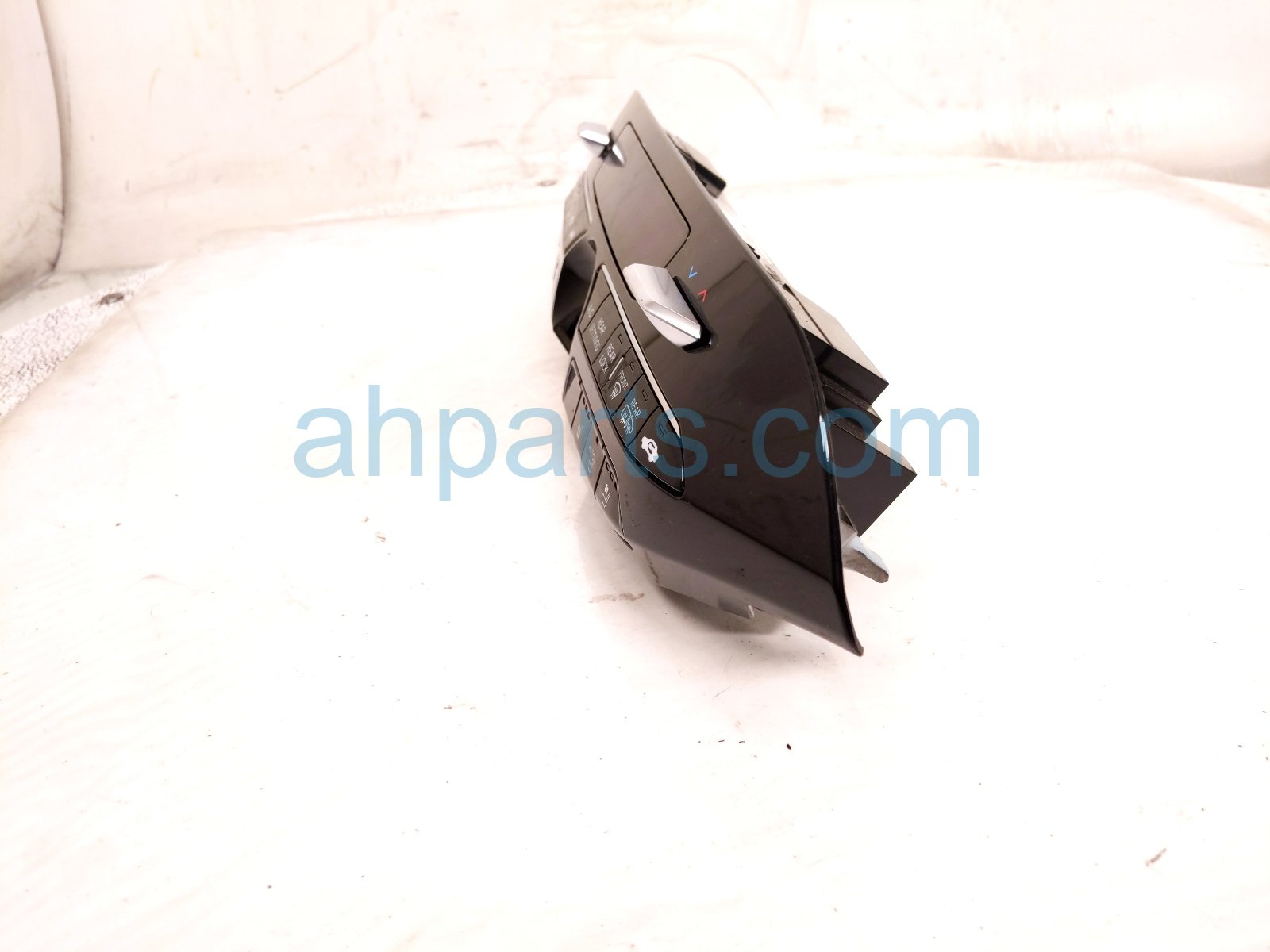 2023 Acura MDX Temperature Ac Heater A/c Climate Control(on Dash) 79600 TYA A82ZA Replacement 2023 Acura MDX Temperature Ac Heater A/c Climate Control(on Dash) 79600 TYA A82ZA Replacement thumbnail