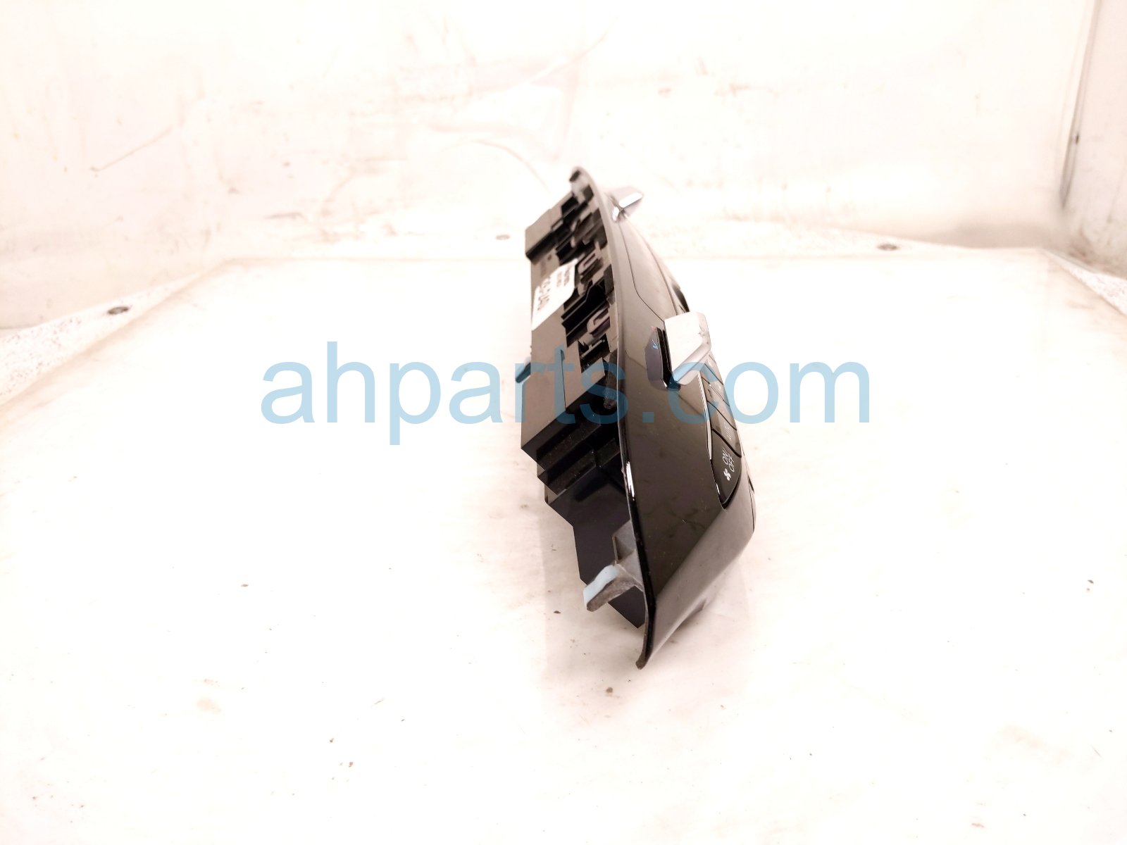 2023 Acura MDX Temperature Ac Heater A/c Climate Control(on Dash) 79600 TYA A82ZA Replacement 2023 Acura MDX Temperature Ac Heater A/c Climate Control(on Dash) 79600 TYA A82ZA Replacement thumbnail