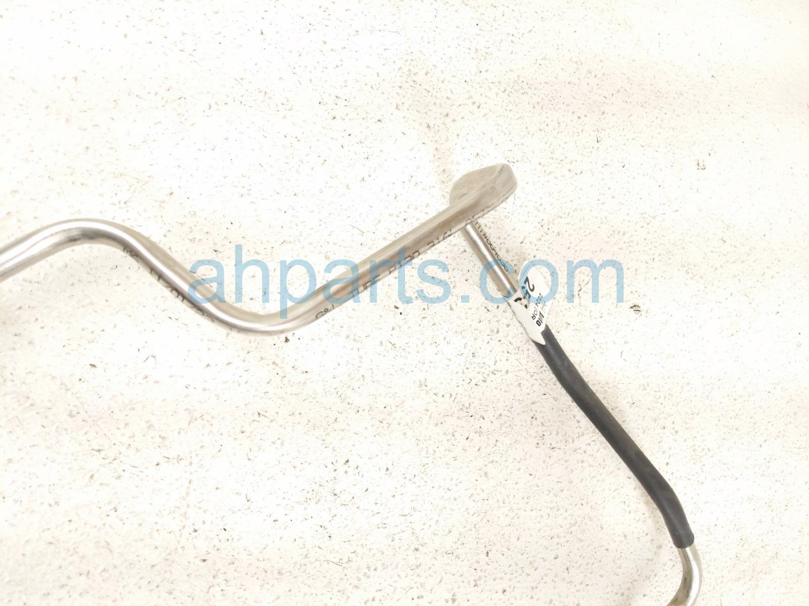 2024 Chevy Corvette Fuel Feed Pipe 6.2l 86807407 Replacement 2024 Chevy Corvette Fuel Feed Pipe 6.2l 86807407 Replacement thumbnail