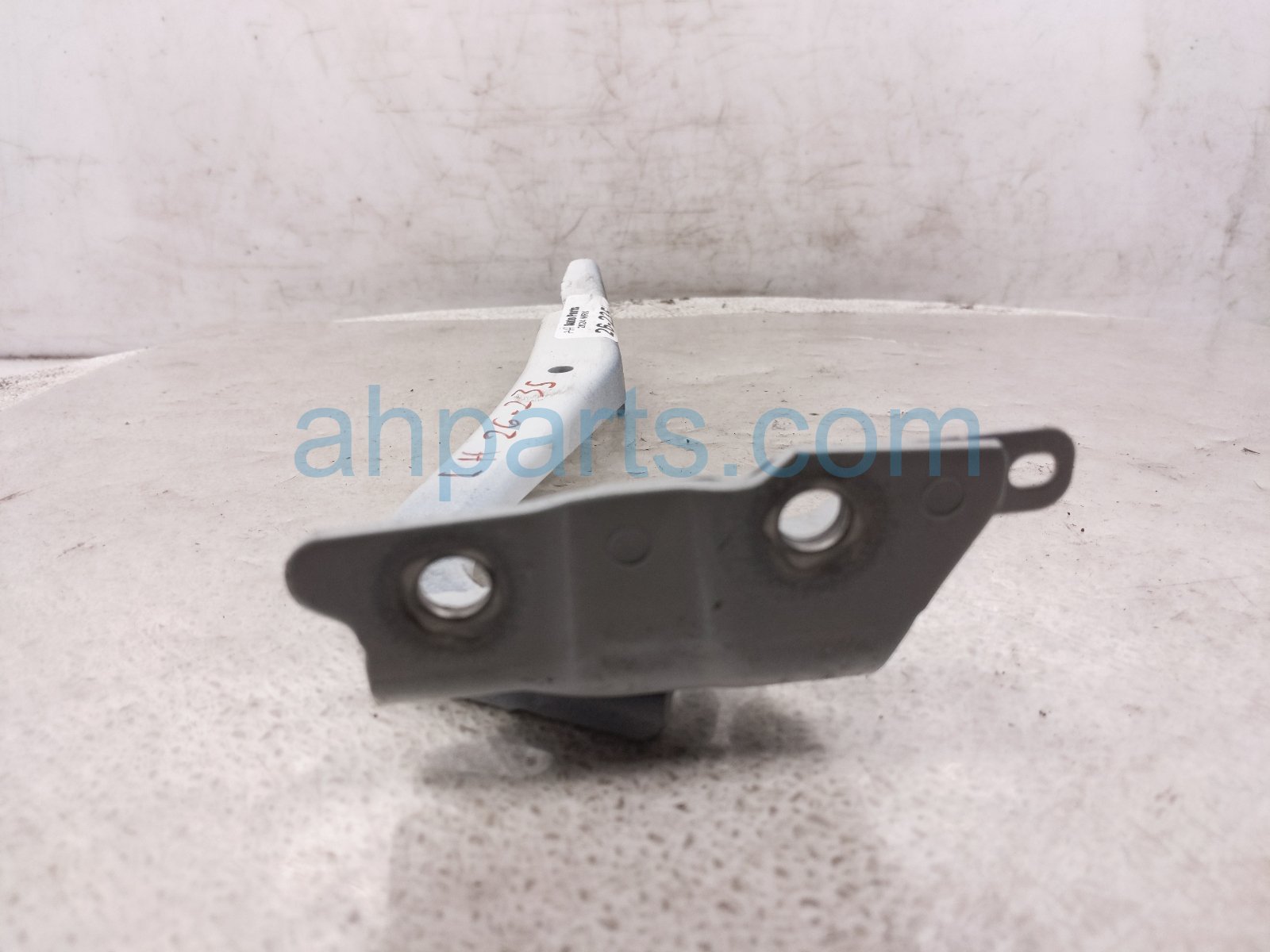 2024 Subaru WRX Driver Side Hood Hinge White 57260VC0109P Replacement 2024 Subaru WRX Driver Side Hood Hinge White 57260VC0109P Replacement thumbnail