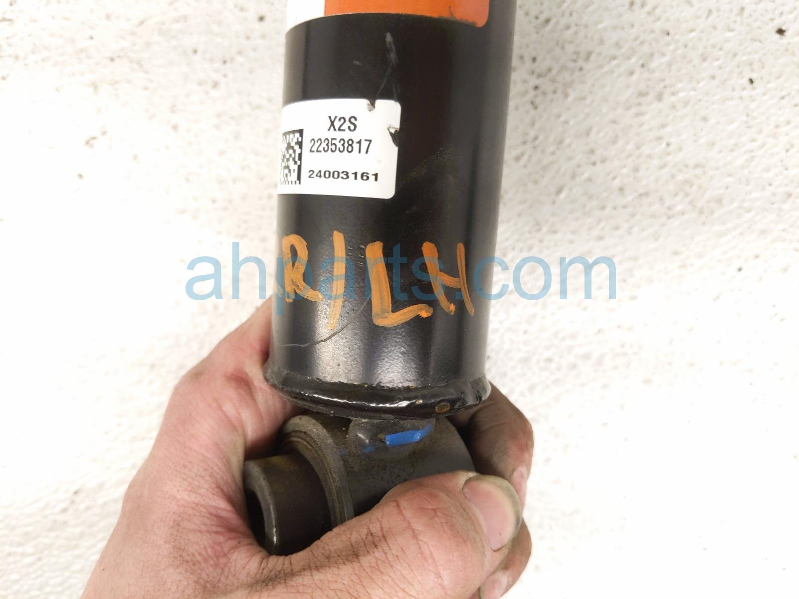2024 Chevy Corvette Strut / Spring / Rear Driver Shock Absorber 84905754 Replacement 2024 Chevy Corvette Strut / Spring / Rear Driver Shock Absorber 84905754 Replacement thumbnail