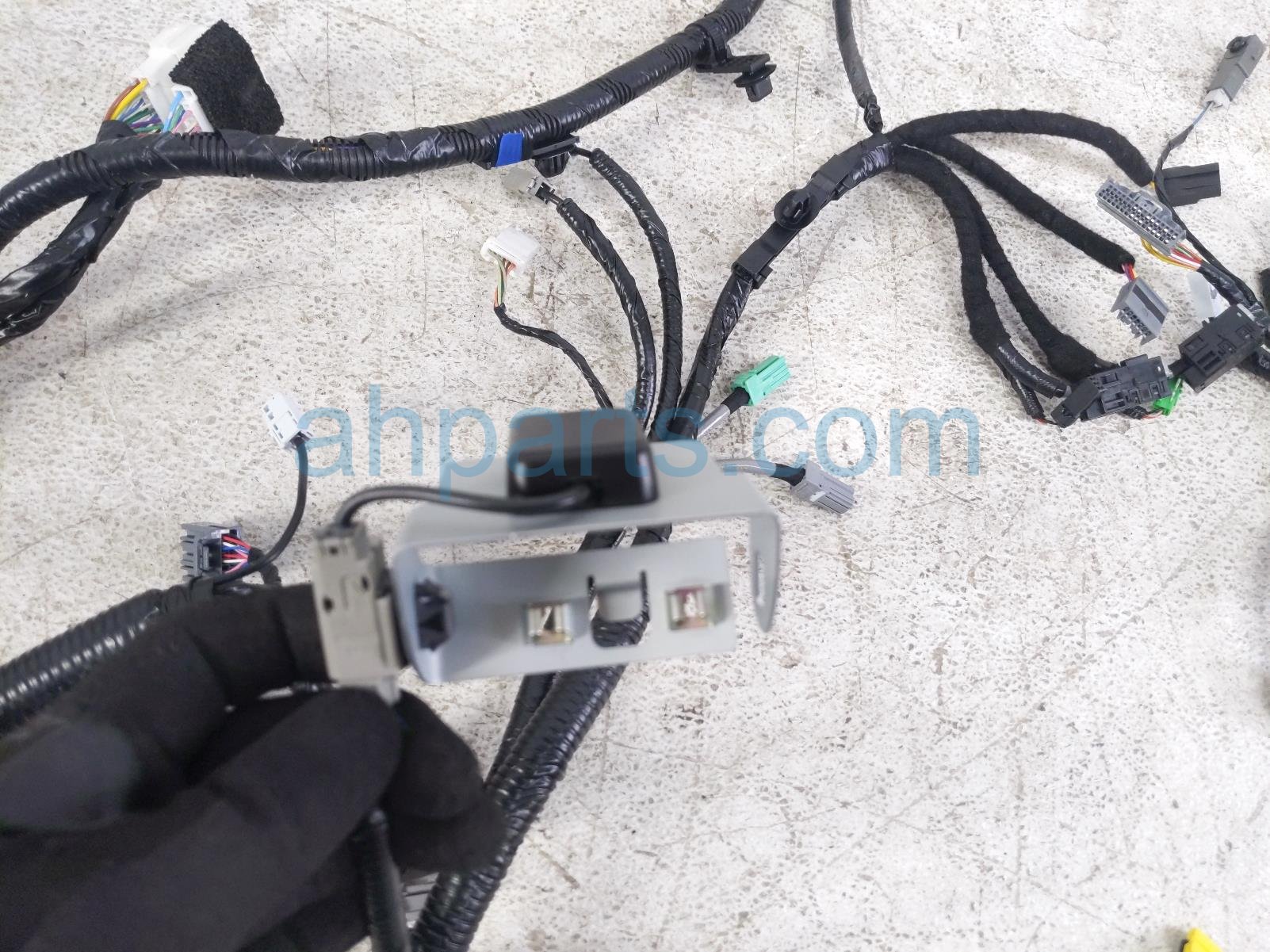 2020 Honda CR V Dash Instrument Wire Harness Tour 32117 TLA A64 Replacement 2020 Honda CR V Dash Instrument Wire Harness Tour 32117 TLA A64 Replacement thumbnail