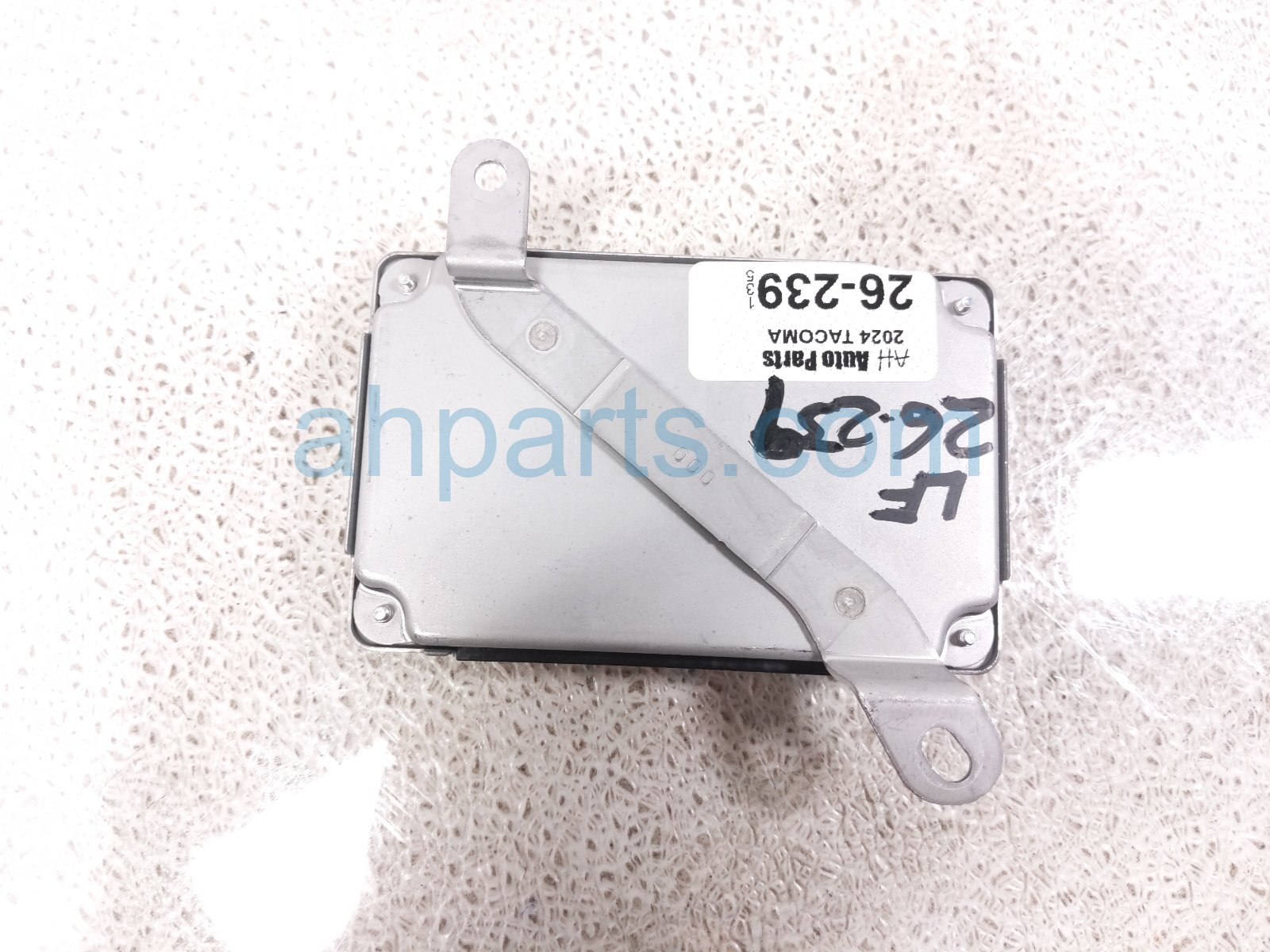 2024 Toyota Tacoma Four Wheel Drive Control Module Unit 89533 04090 Replacement 2024 Toyota Tacoma Four Wheel Drive Control Module Unit 89533 04090 Replacement thumbnail