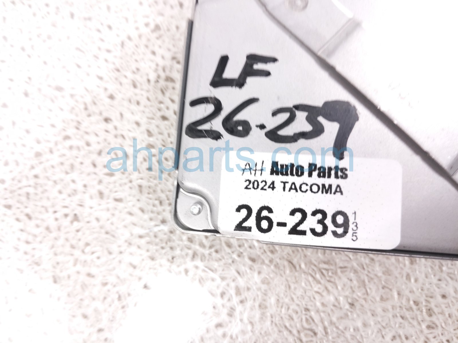 2024 Toyota Tacoma Four Wheel Drive Control Module Unit 89533 04090 Replacement 2024 Toyota Tacoma Four Wheel Drive Control Module Unit 89533 04090 Replacement thumbnail