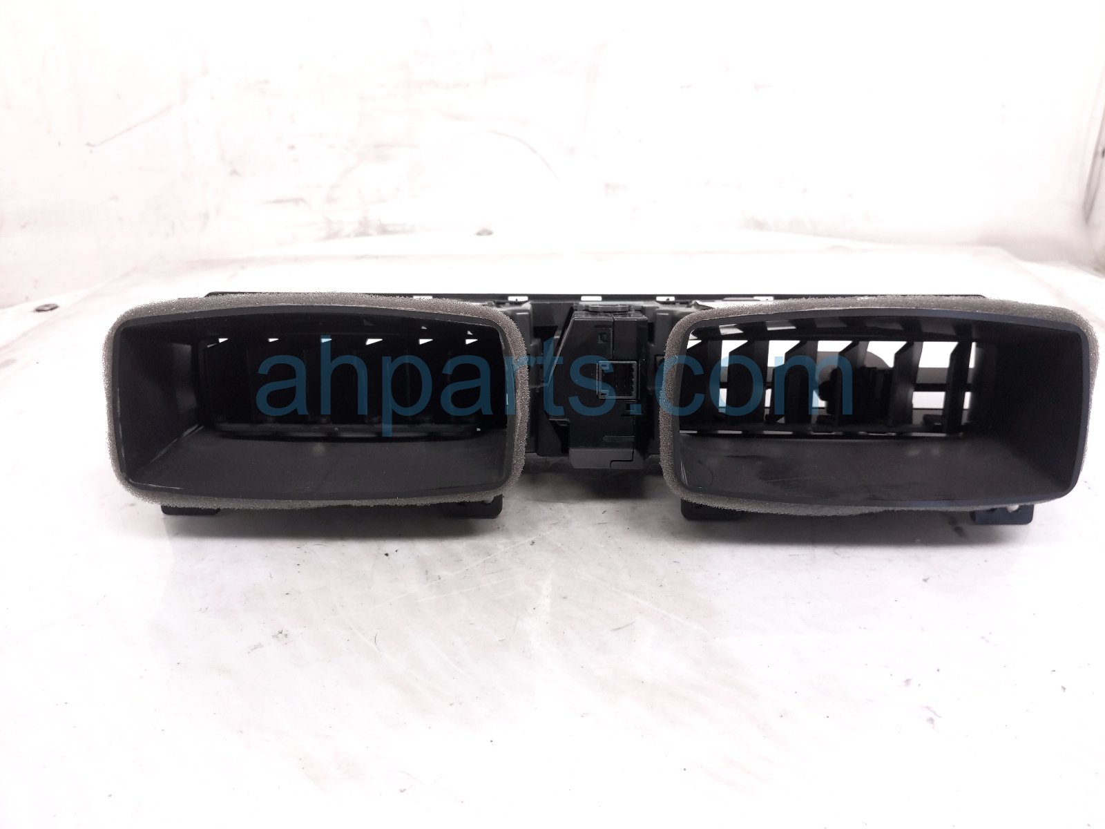 2024 Toyota Tacoma Center Dash Air Vent Assy Blk 55660 AK010 Replacement 2024 Toyota Tacoma Center Dash Air Vent Assy Blk 55660 AK010 Replacement thumbnail