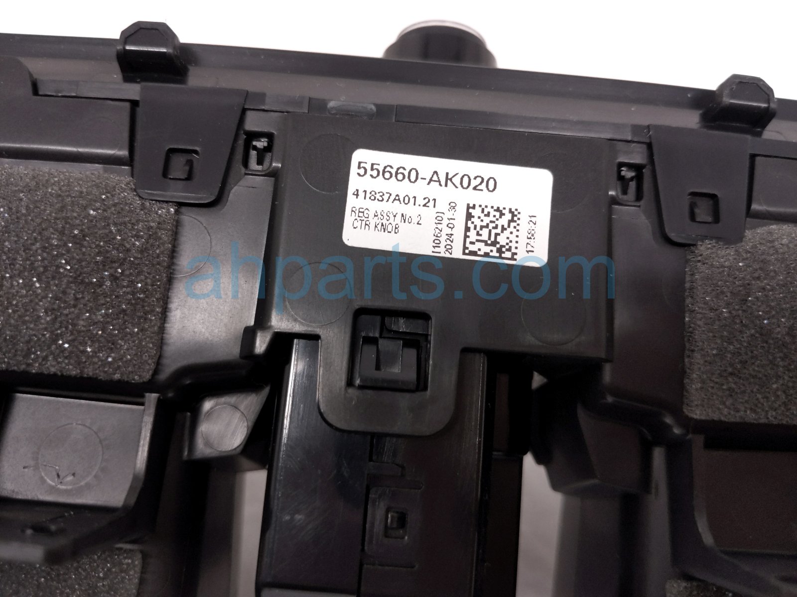 2024 Toyota Tacoma Center Dash Air Vent Assy Blk 55660 AK010 Replacement 2024 Toyota Tacoma Center Dash Air Vent Assy Blk 55660 AK010 Replacement thumbnail
