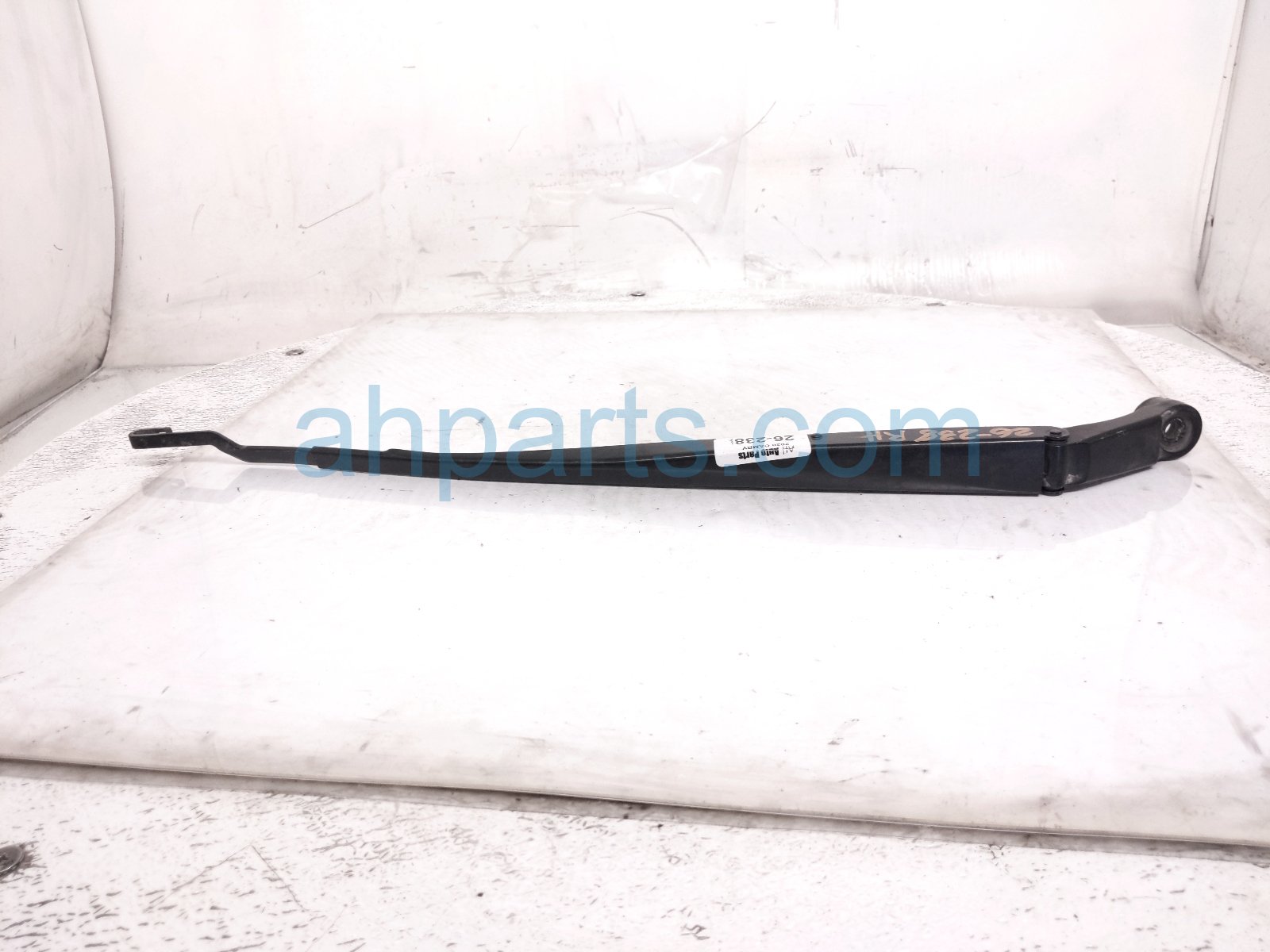 Toyota RH WINDSHIELD WIPER ARM Toyota RH WINDSHIELD WIPER ARM