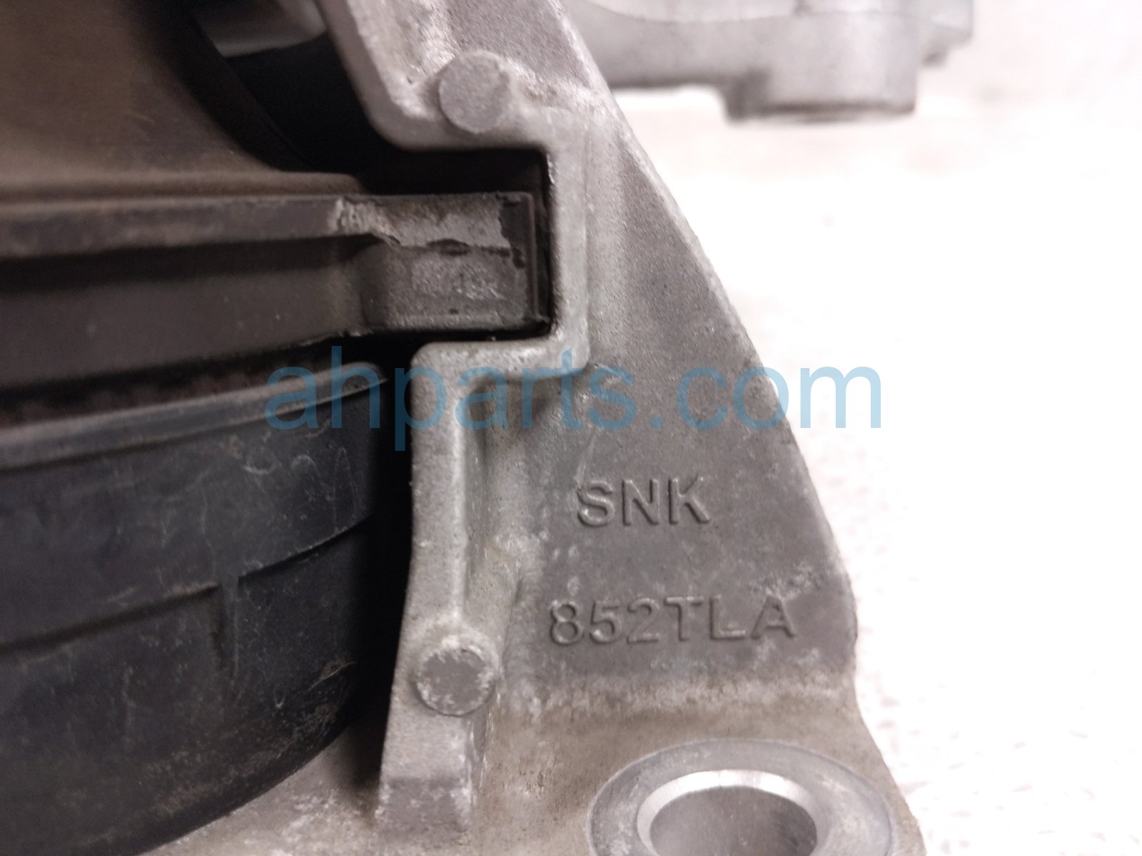 2020 Honda CR V Engine/motor Driver Transmission Mount 1.5l Awd 50850 TLY H01 Replacement 2020 Honda CR V Engine/motor Driver Transmission Mount 1.5l Awd 50850 TLY H01 Replacement thumbnail