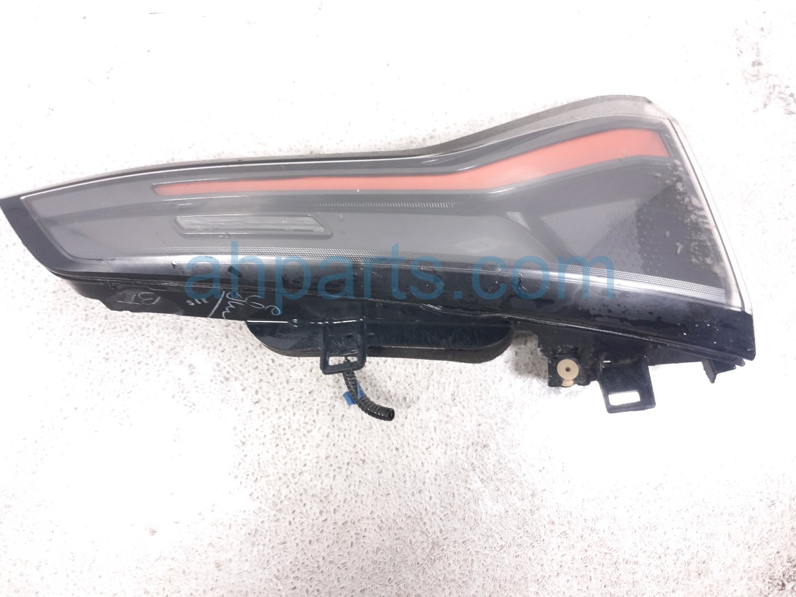 Driver TAIL LAMP (ON TRUNK)