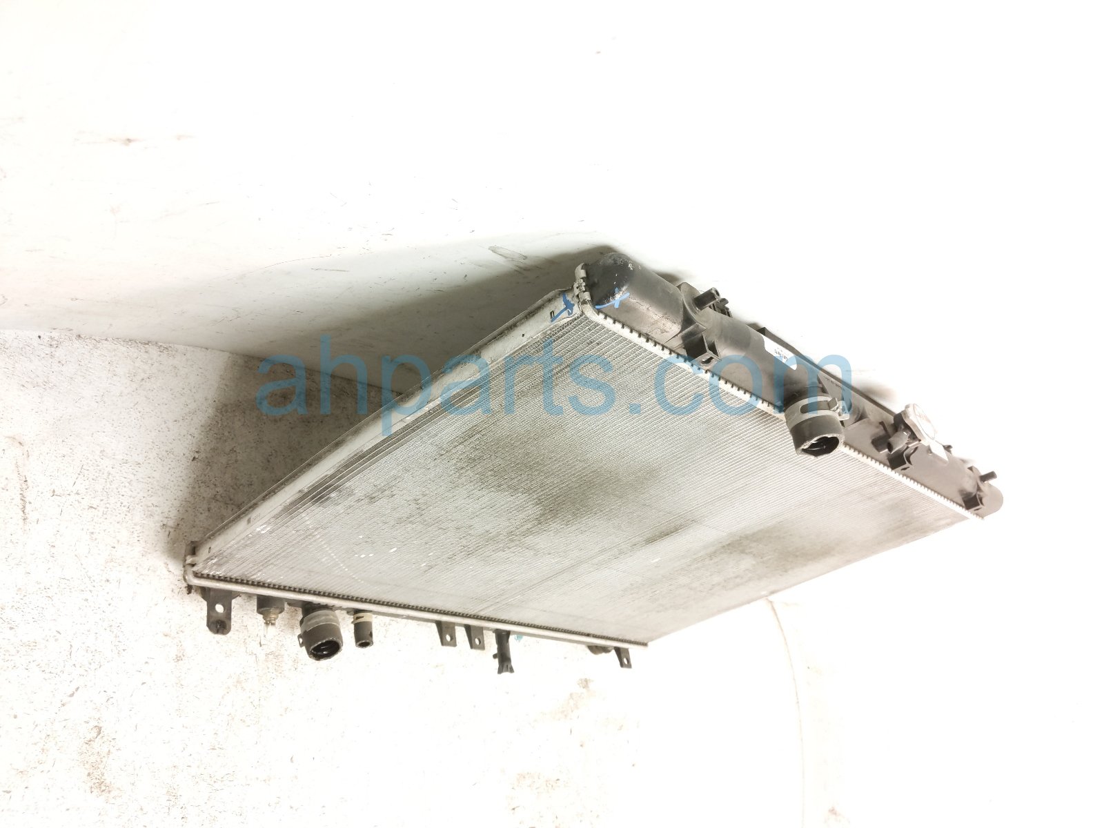 2023 Acura MDX Radiator 3.5l At Awd 19010 61A A01 Replacement 2023 Acura MDX Radiator 3.5l At Awd 19010 61A A01 Replacement thumbnail