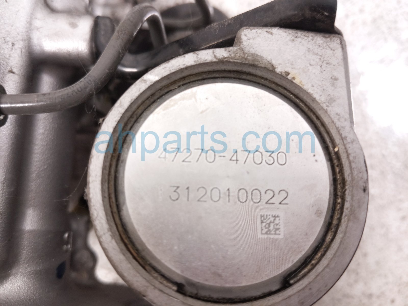 2014 Toyota Prius Brake Master Cylinder W/reservoir 47270 47030 Replacement 2014 Toyota Prius Brake Master Cylinder W/reservoir 47270 47030 Replacement thumbnail