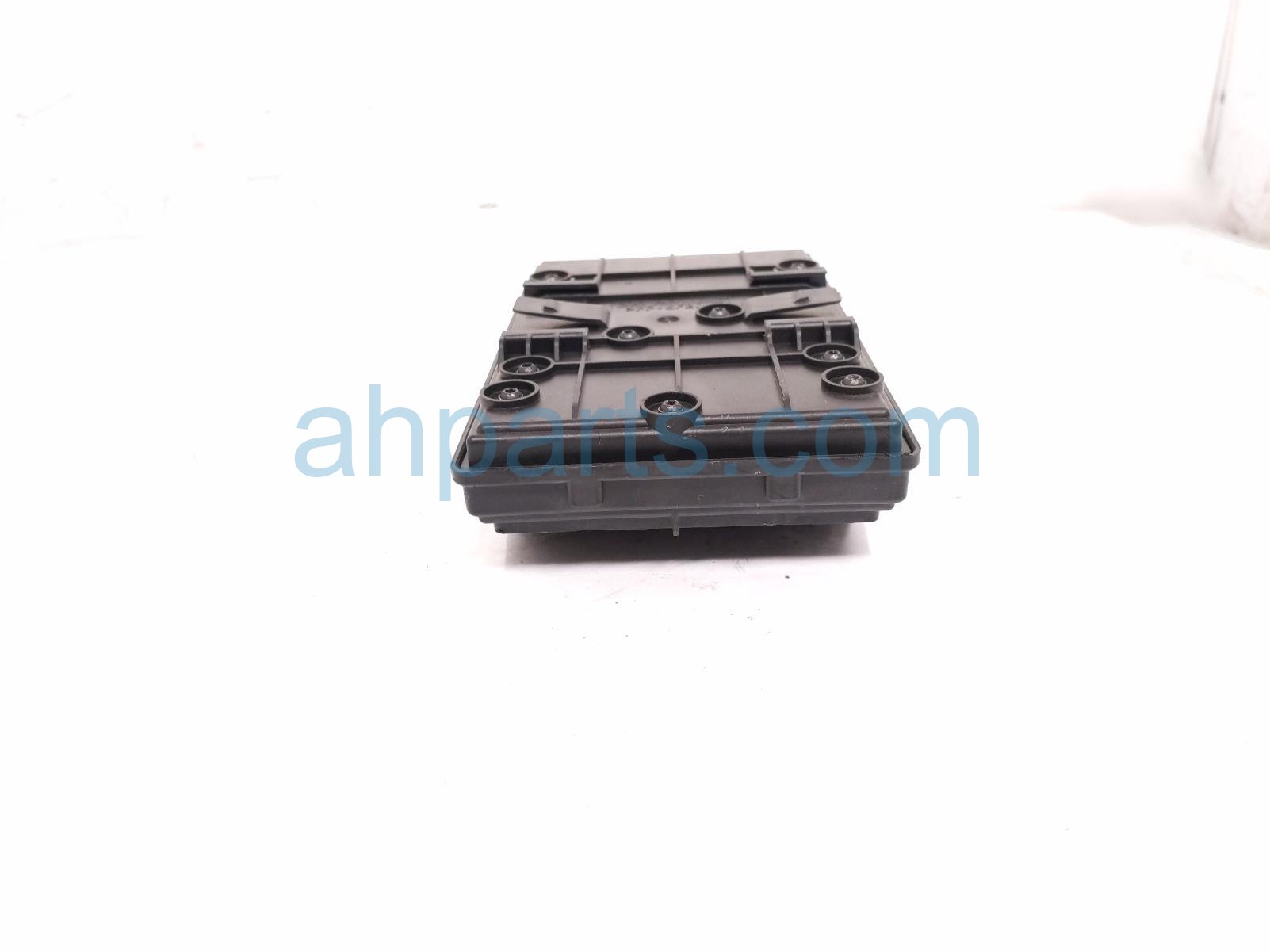 2020 Honda CR V Body Control Module Unit 1.5t 38800 TLC A21 Replacement 2020 Honda CR V Body Control Module Unit 1.5t 38800 TLC A21 Replacement thumbnail