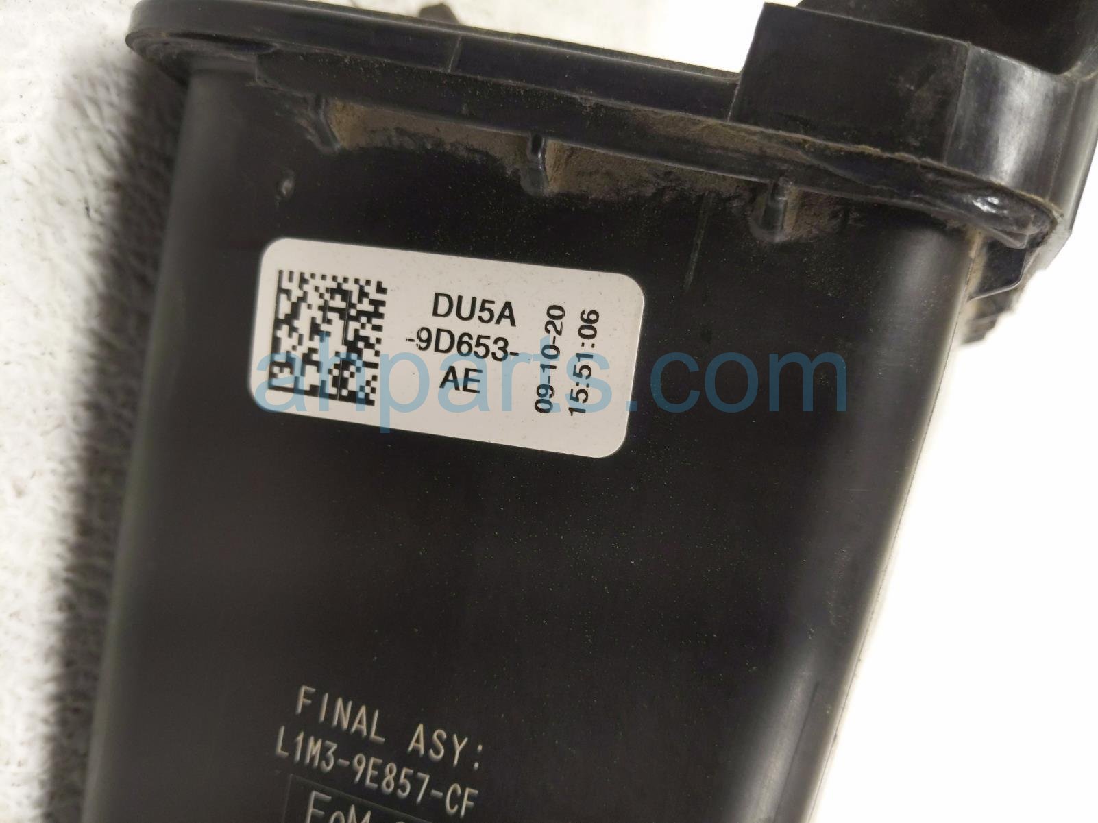 2020 Ford Explorer Fuel Vapor Charcoal Canister 3.0l L1MZ 9D653 E Replacement 2020 Ford Explorer Fuel Vapor Charcoal Canister 3.0l L1MZ 9D653 E Replacement thumbnail