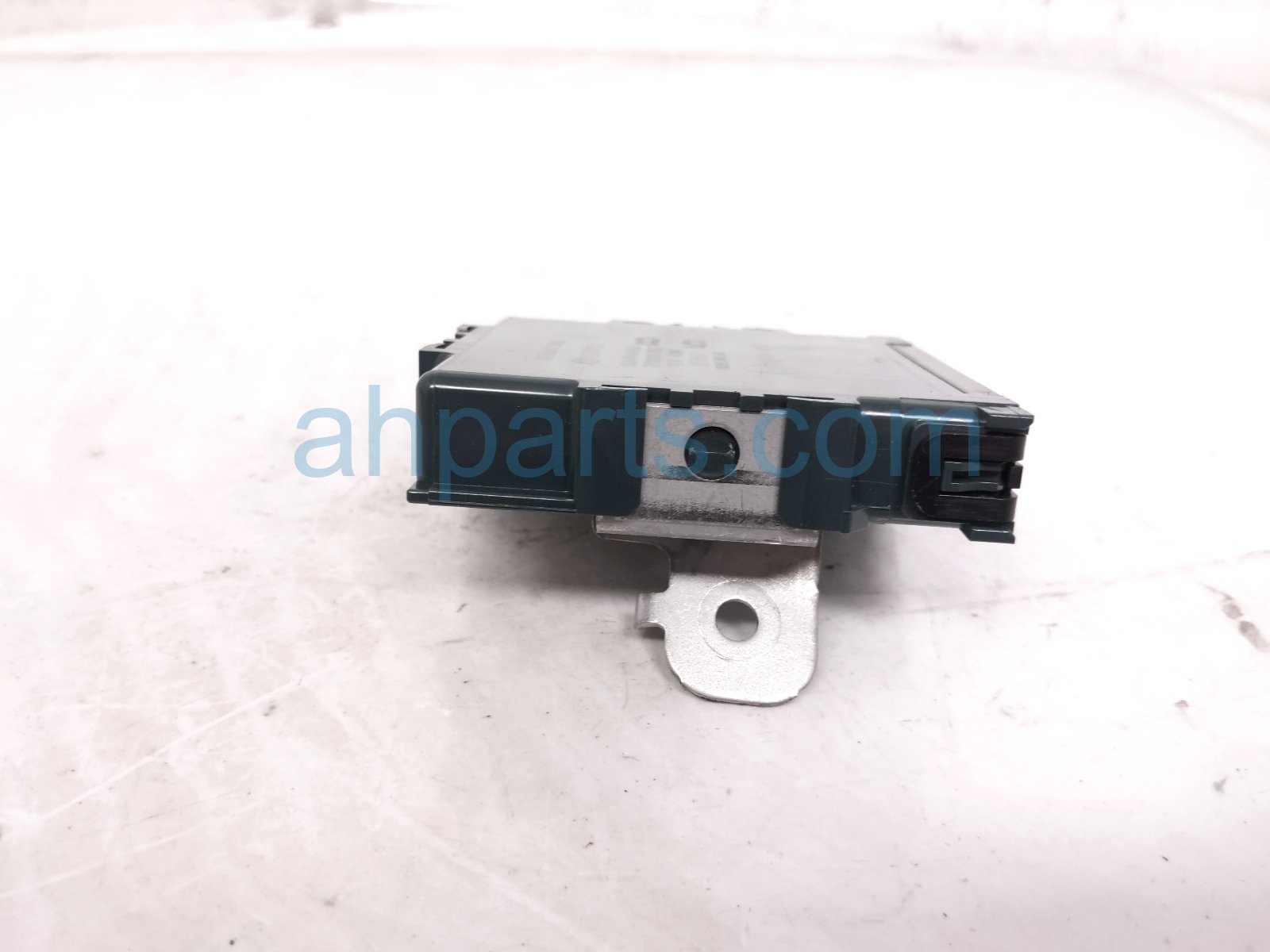 2024 Toyota Tacoma Front Passenger Clearance Sonar Ctrl Module 89340 04050 Replacement 2024 Toyota Tacoma Front Passenger Clearance Sonar Ctrl Module 89340 04050 Replacement thumbnail
