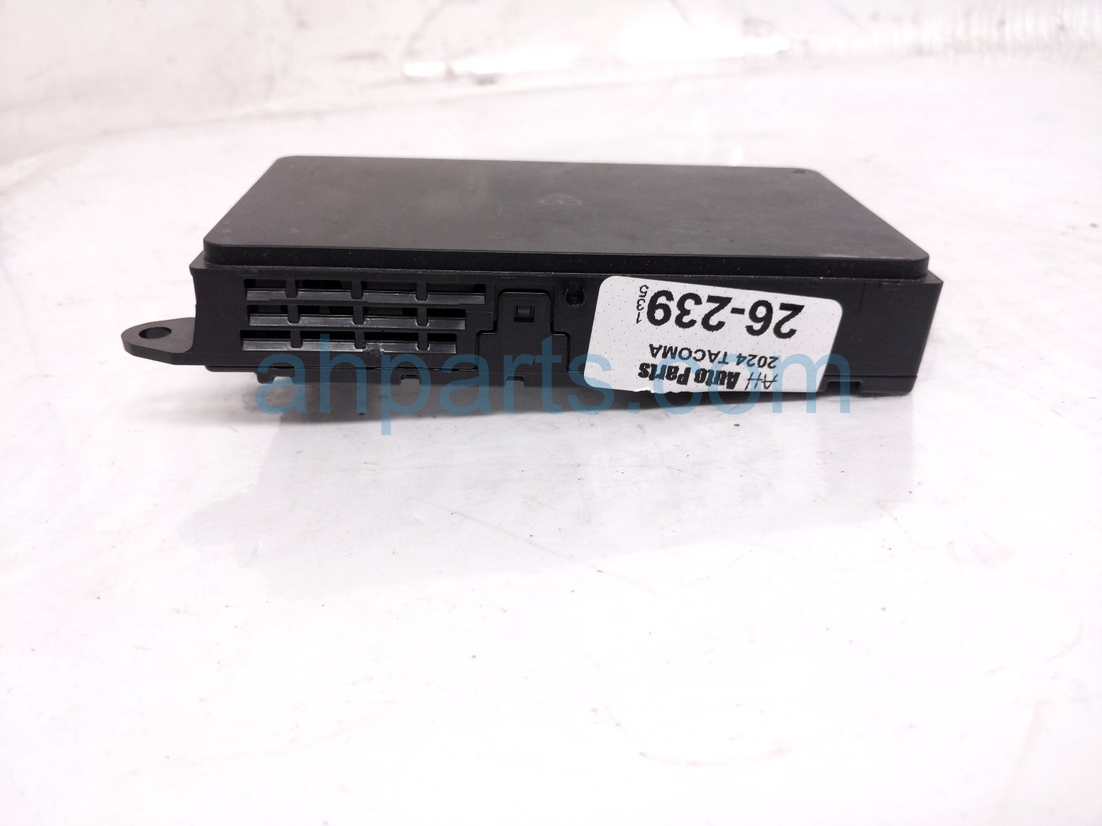 2024 Toyota Tacoma Wireless Phone Charger Assy 861C0 04020 Replacement 2024 Toyota Tacoma Wireless Phone Charger Assy 861C0 04020 Replacement thumbnail