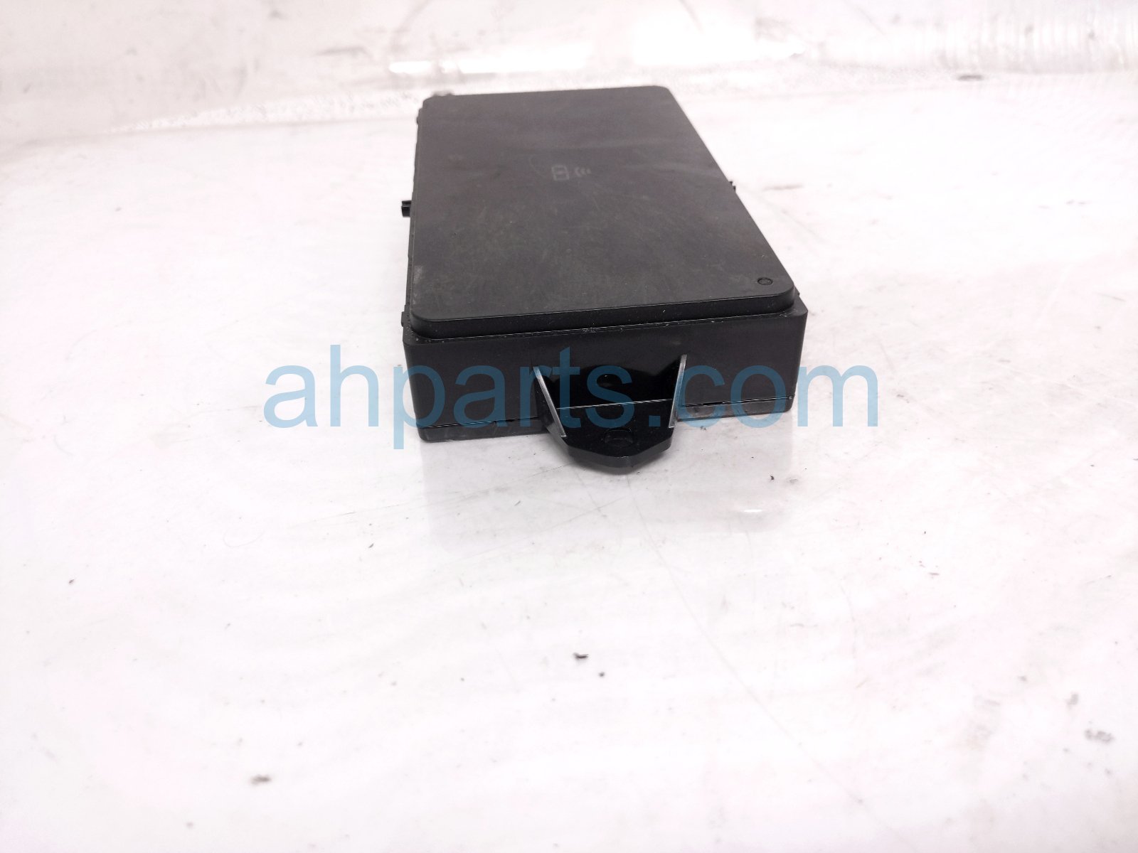 2024 Toyota Tacoma Wireless Phone Charger Assy 861C0 04020 Replacement 2024 Toyota Tacoma Wireless Phone Charger Assy 861C0 04020 Replacement thumbnail