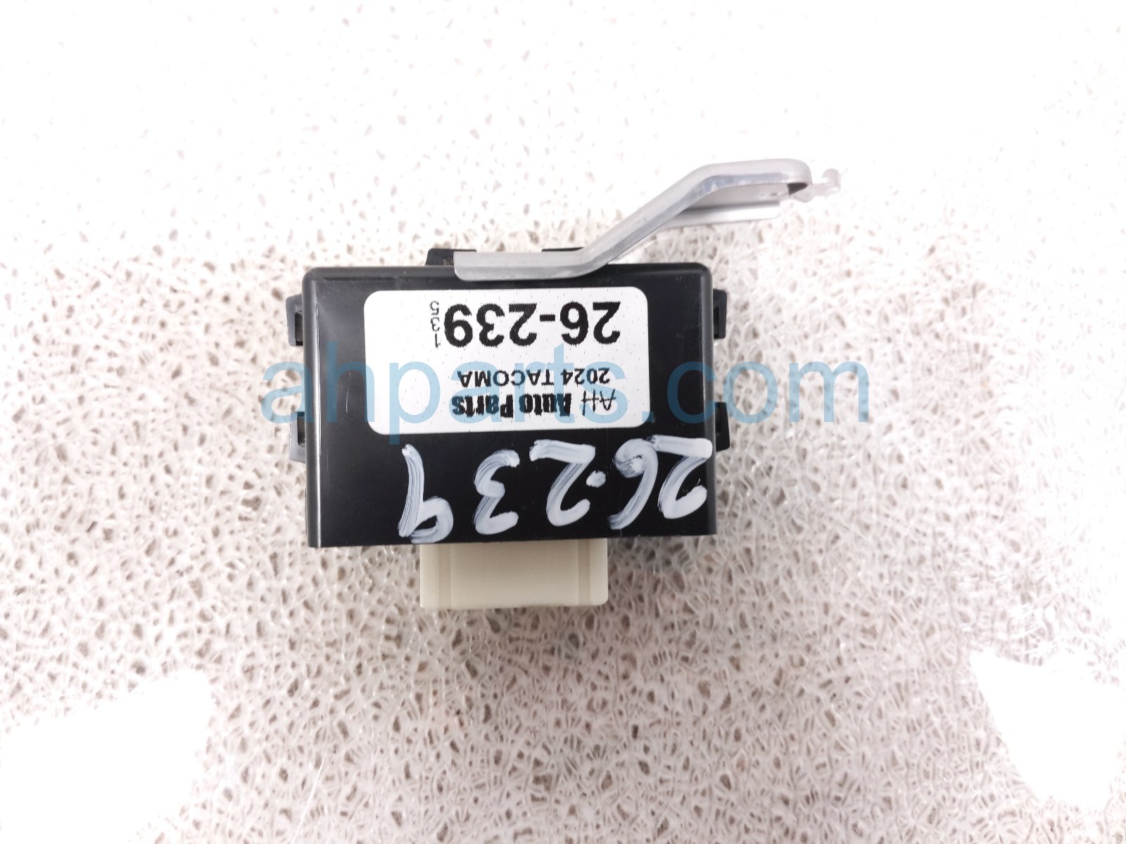 2024 Toyota Tacoma Relay Towing Converter Rear Passenger 81985 A1010 Replacement 2024 Toyota Tacoma Relay Towing Converter Rear Passenger 81985 A1010 Replacement thumbnail