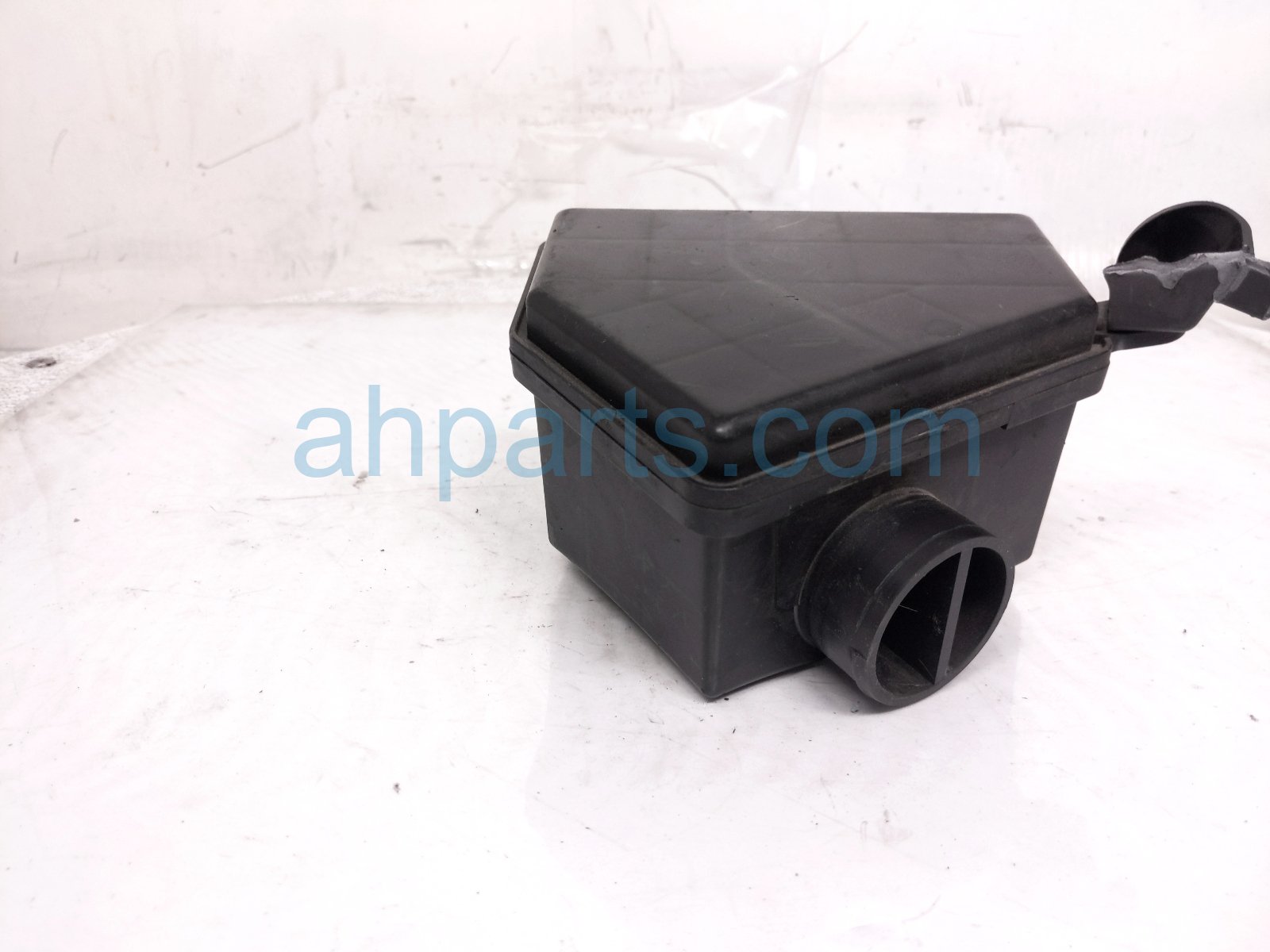 2023 Acura MDX Intake Air Cleaner Resonator Chamber 3.5l 17230 61A A00 Replacement 2023 Acura MDX Intake Air Cleaner Resonator Chamber 3.5l 17230 61A A00 Replacement thumbnail