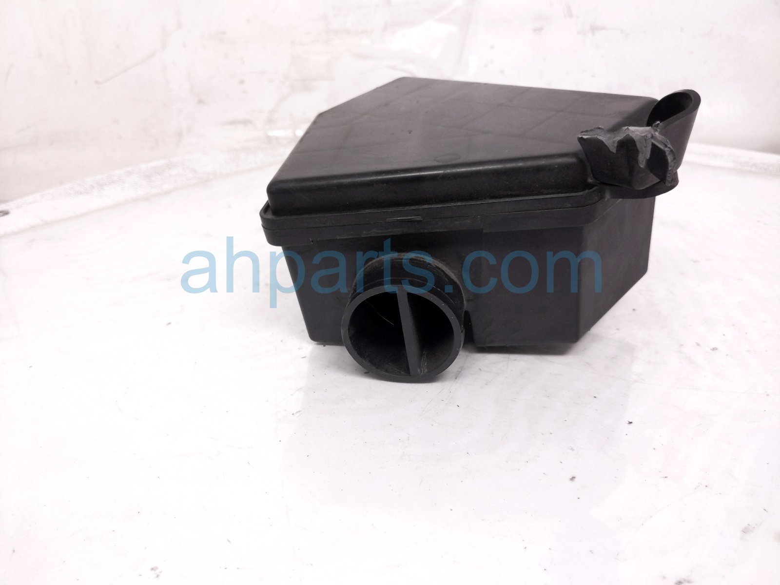 2023 Acura MDX Intake Air Cleaner Resonator Chamber 3.5l 17230 61A A00 Replacement 2023 Acura MDX Intake Air Cleaner Resonator Chamber 3.5l 17230 61A A00 Replacement thumbnail