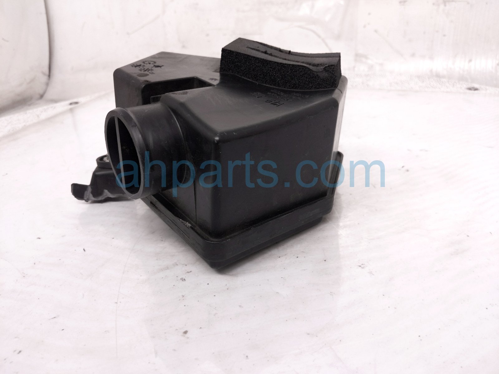 2023 Acura MDX Intake Air Cleaner Resonator Chamber 3.5l 17230 61A A00 Replacement 2023 Acura MDX Intake Air Cleaner Resonator Chamber 3.5l 17230 61A A00 Replacement thumbnail