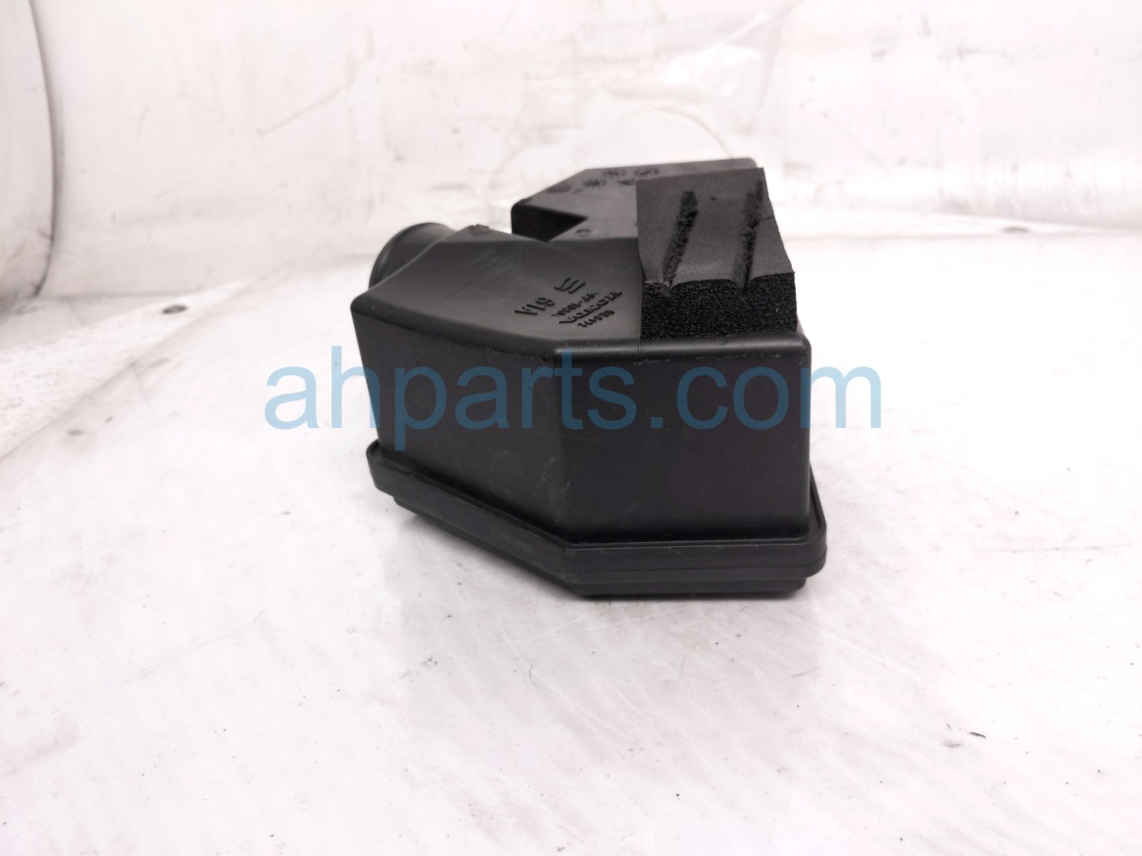 2023 Acura MDX Intake Air Cleaner Resonator Chamber 3.5l 17230 61A A00 Replacement 2023 Acura MDX Intake Air Cleaner Resonator Chamber 3.5l 17230 61A A00 Replacement thumbnail