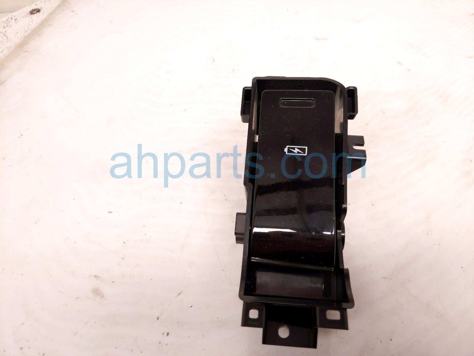 2023 Acura MDX Usb Pop Up Charger Unit 83460 TYA A04ZA Replacement 2023 Acura MDX Usb Pop Up Charger Unit 83460 TYA A04ZA Replacement thumbnail