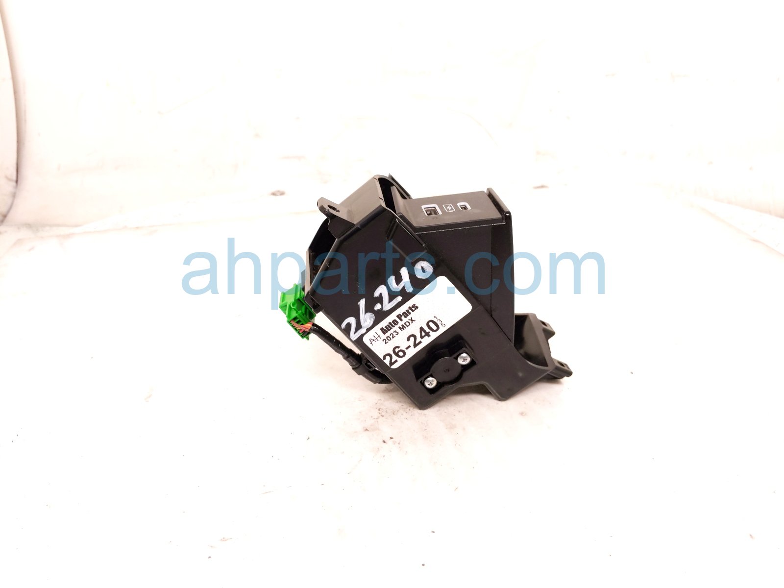 2023 Acura MDX Usb Pop Up Charger Unit 83460 TYA A04ZA Replacement 2023 Acura MDX Usb Pop Up Charger Unit 83460 TYA A04ZA Replacement thumbnail