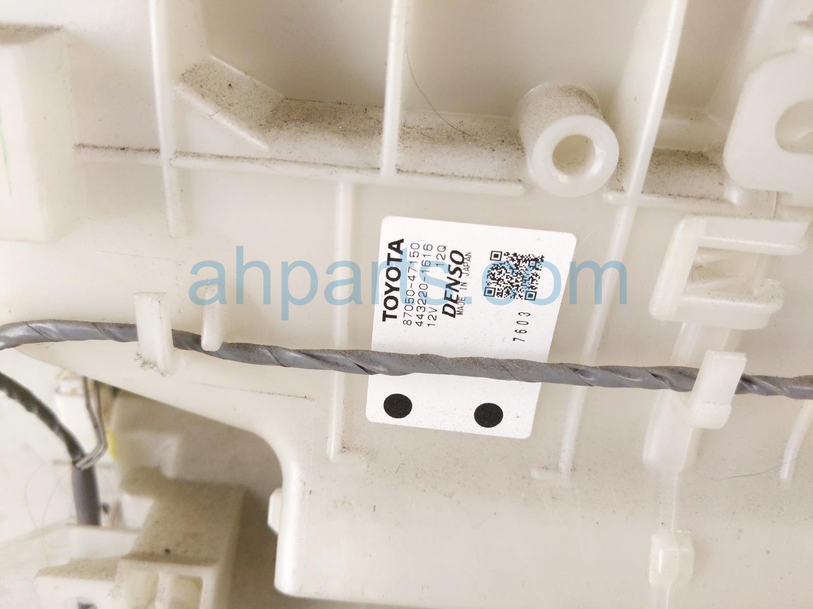 2014 Toyota Prius A/c Heater Core W/ Blower Assy 87050 47150 Replacement 2014 Toyota Prius A/c Heater Core W/ Blower Assy 87050 47150 Replacement thumbnail