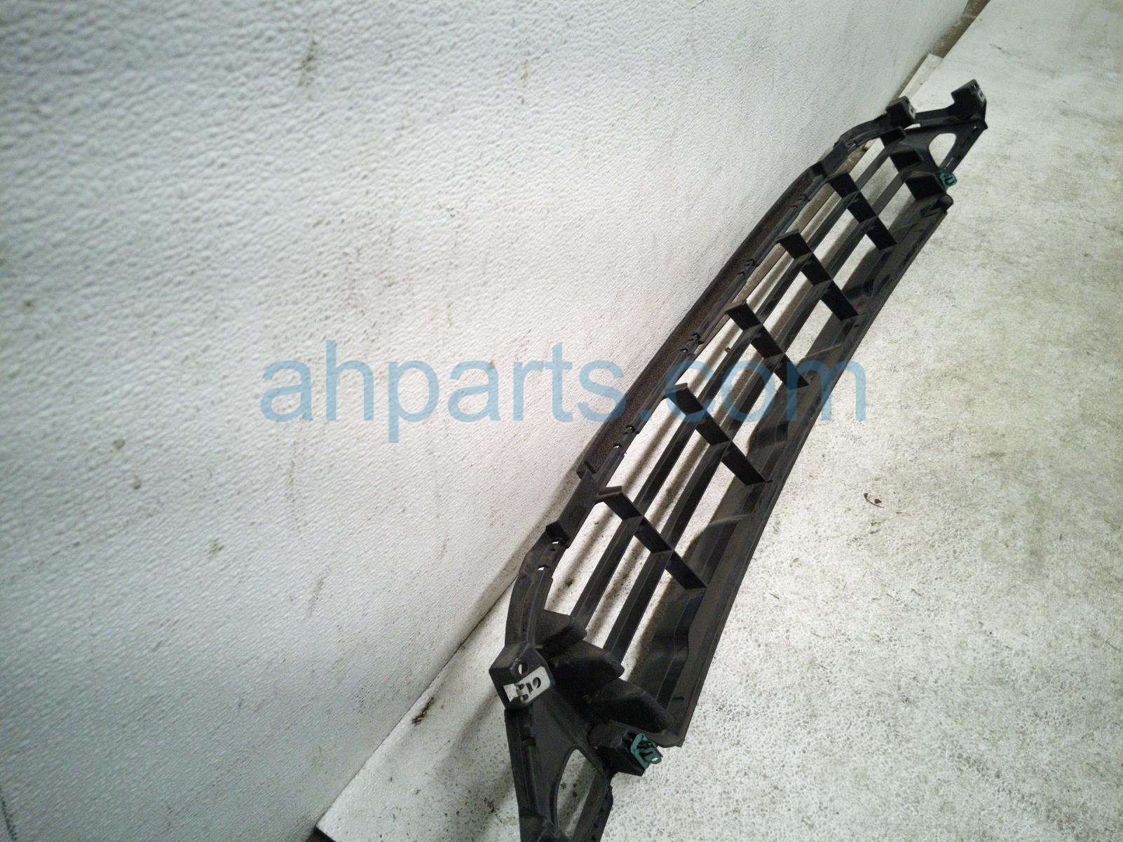 2021 Nissan Rogue Front Lower Bumper Grille 62254 6RA0A Replacement 2021 Nissan Rogue Front Lower Bumper Grille 62254 6RA0A Replacement thumbnail