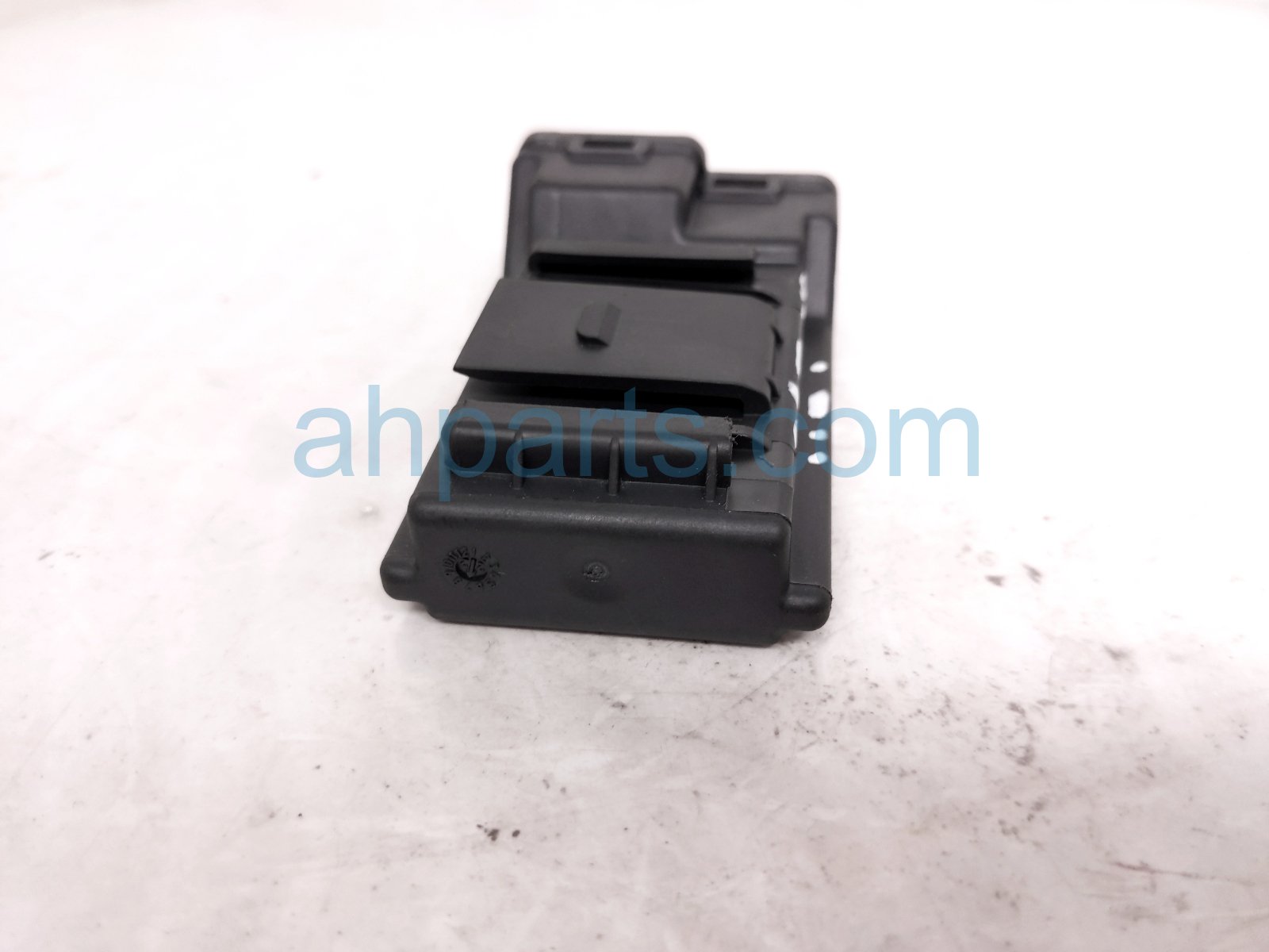 2023 Acura MDX Two Way Transceiver Module Xcvr 38370 TYA A01 Replacement 2023 Acura MDX Two Way Transceiver Module Xcvr 38370 TYA A01 Replacement thumbnail