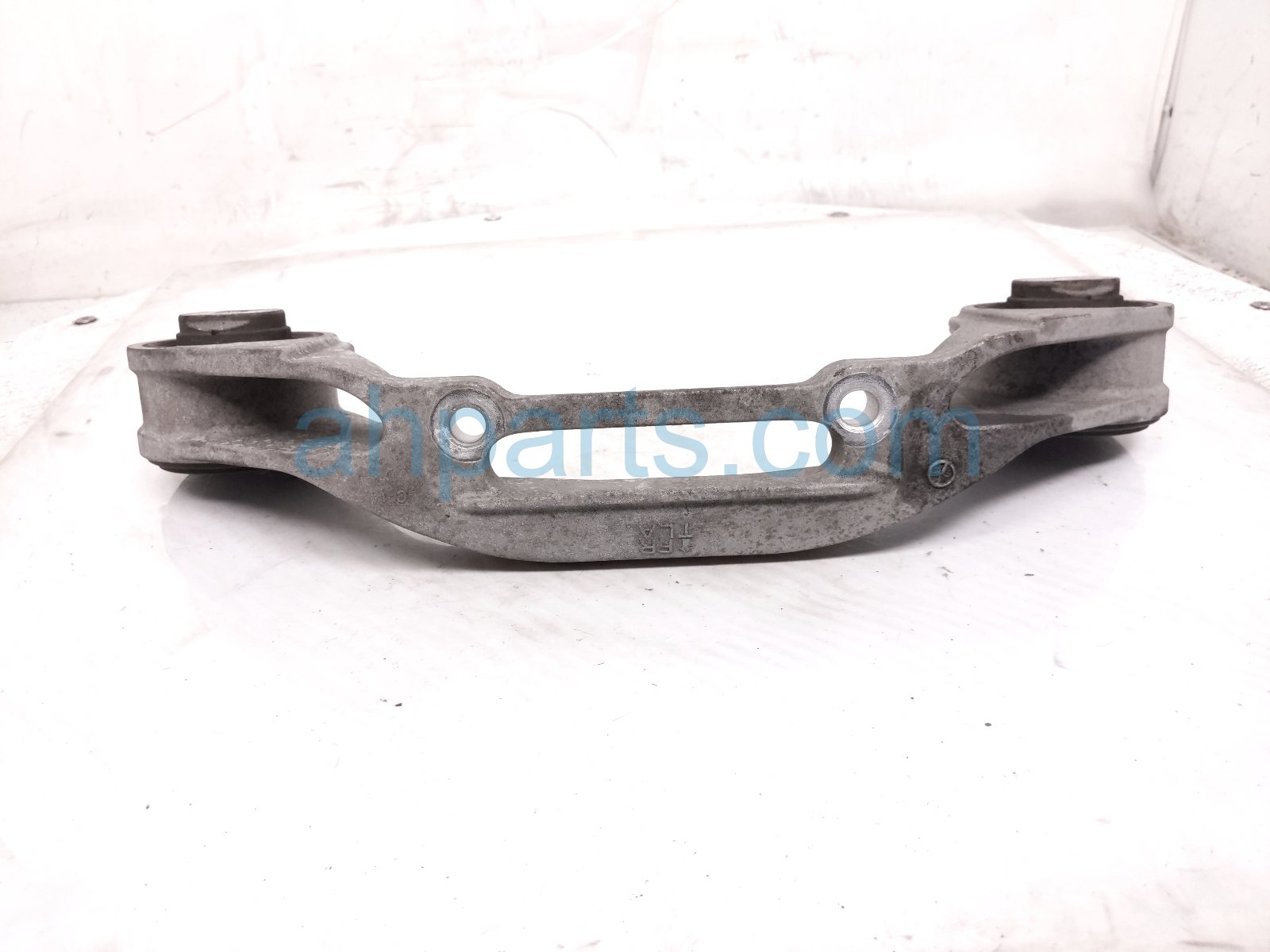2020 Honda CR V Rear Differential Carrier Mount 50710 TLA A52 Replacement 2020 Honda CR V Rear Differential Carrier Mount 50710 TLA A52 Replacement thumbnail