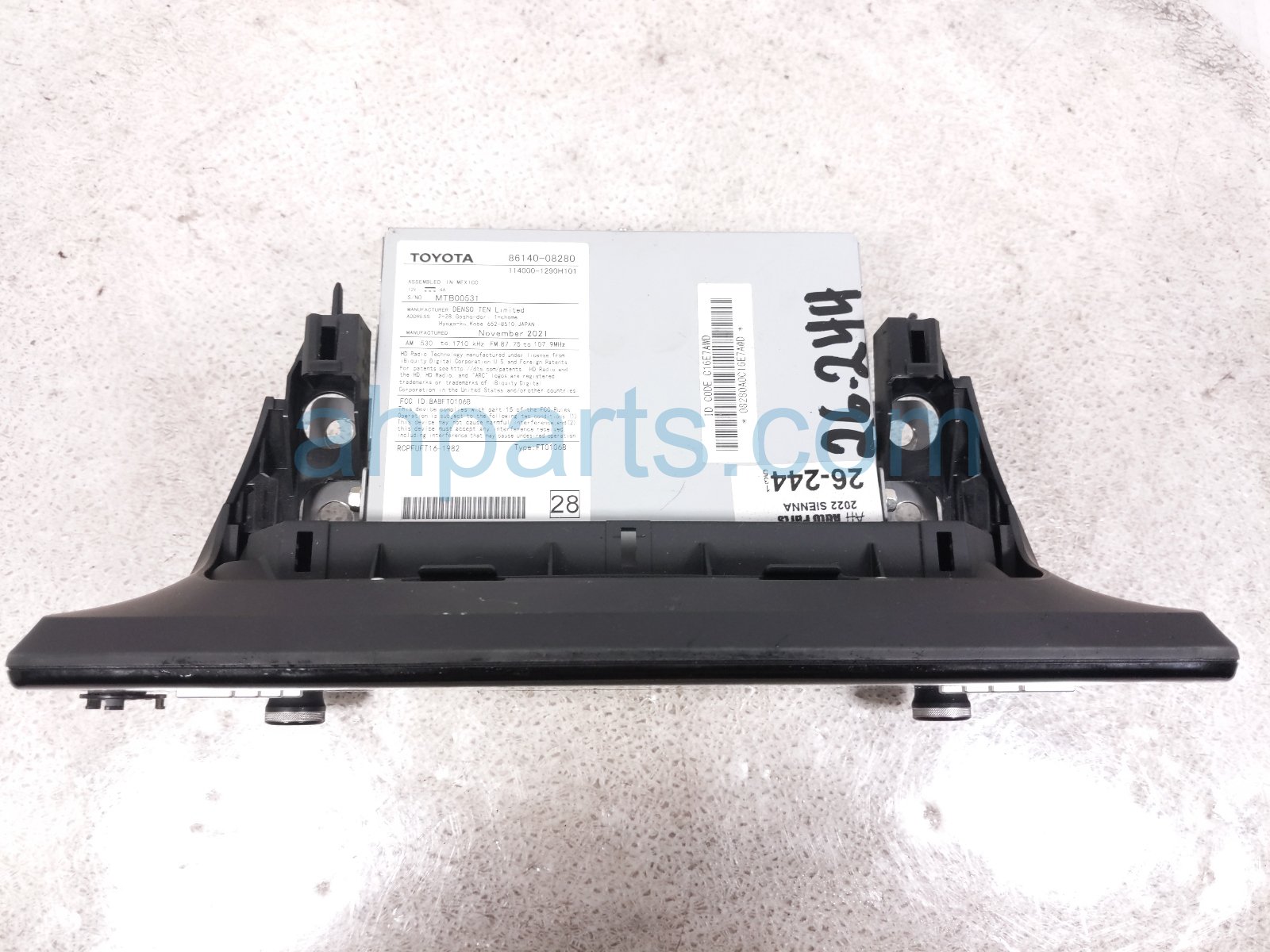 2022 Toyota Sienna Radio Receiver & Display Assy Xle 86140 08280 Replacement 2022 Toyota Sienna Radio Receiver & Display Assy Xle 86140 08280 Replacement thumbnail
