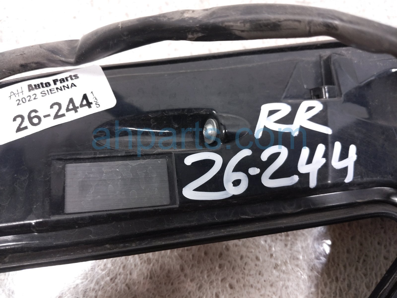 2022 Toyota Sienna Light / Rear Passenger Tail Lamp (on Body) 81550 08071 Replacement 2022 Toyota Sienna Light / Rear Passenger Tail Lamp (on Body) 81550 08071 Replacement thumbnail