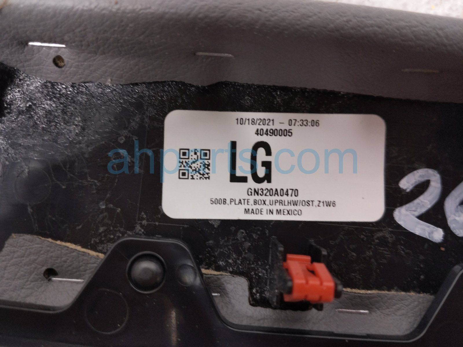 2022 Toyota Sienna Center Console Armrest Lid Grey 58920 08020 Replacement 2022 Toyota Sienna Center Console Armrest Lid Grey 58920 08020 Replacement thumbnail