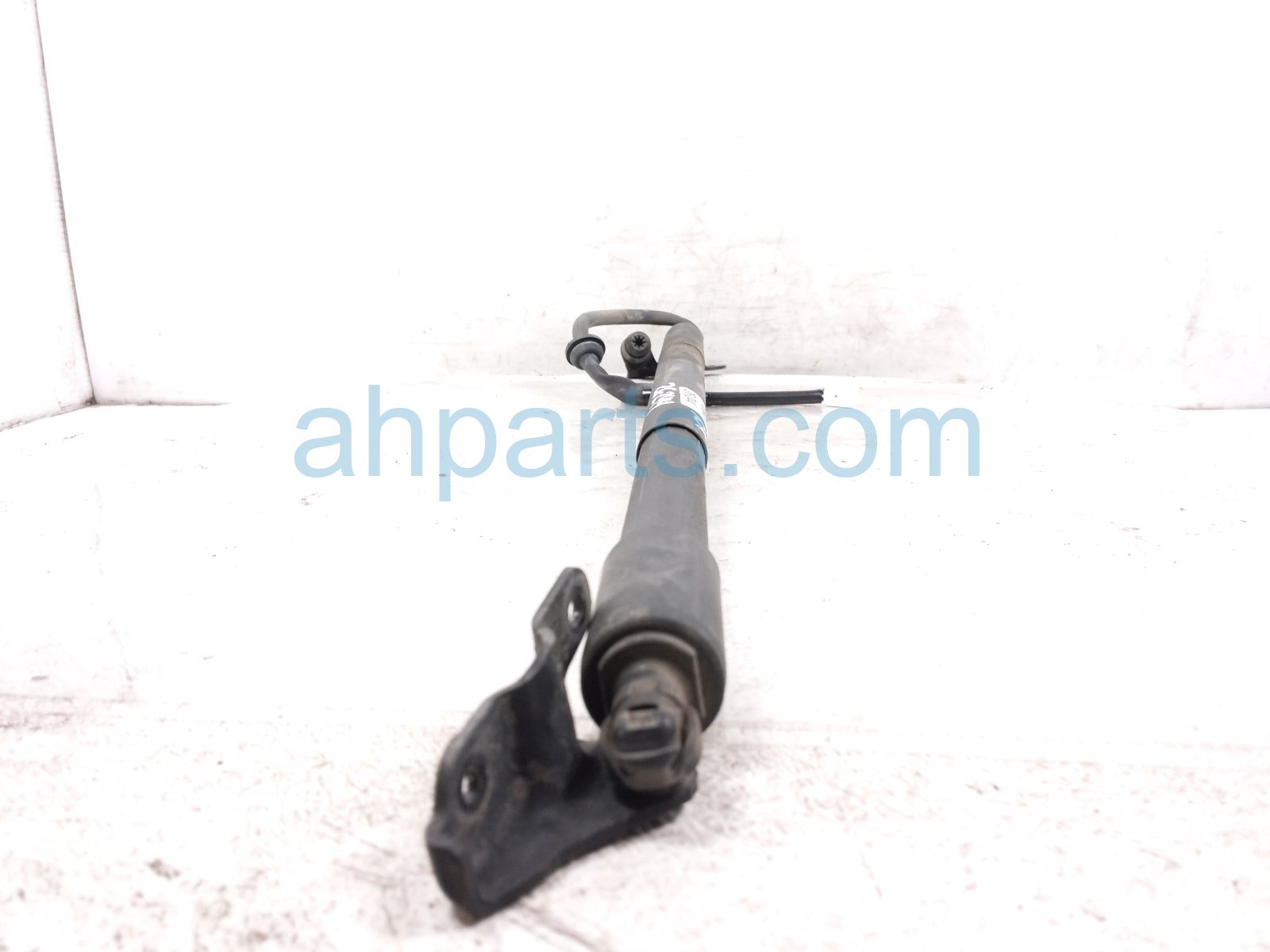 2022 Toyota Sienna Passenger Power Liftgate Strut Actuator 68950 0A040 Replacement 2022 Toyota Sienna Passenger Power Liftgate Strut Actuator 68950 0A040 Replacement thumbnail