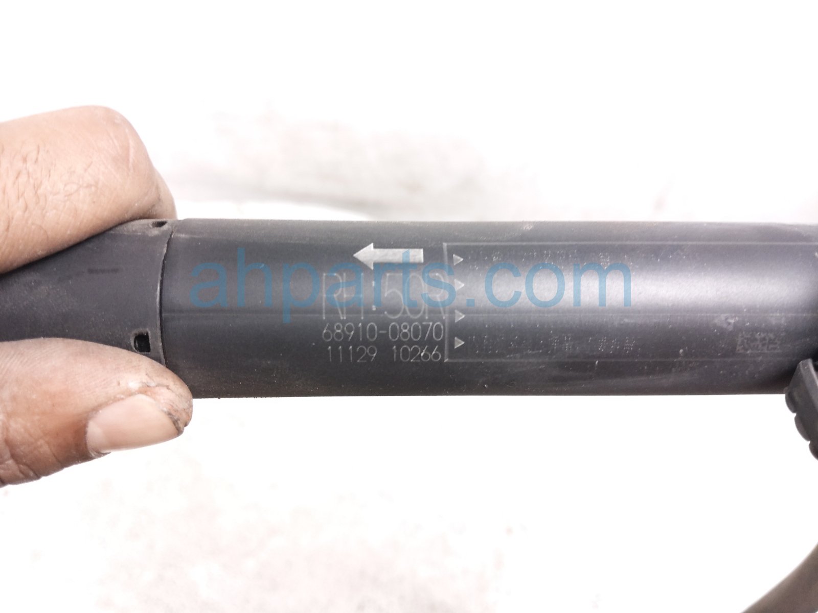 2022 Toyota Sienna Passenger Power Liftgate Strut Actuator 68950 0A040 Replacement 2022 Toyota Sienna Passenger Power Liftgate Strut Actuator 68950 0A040 Replacement thumbnail