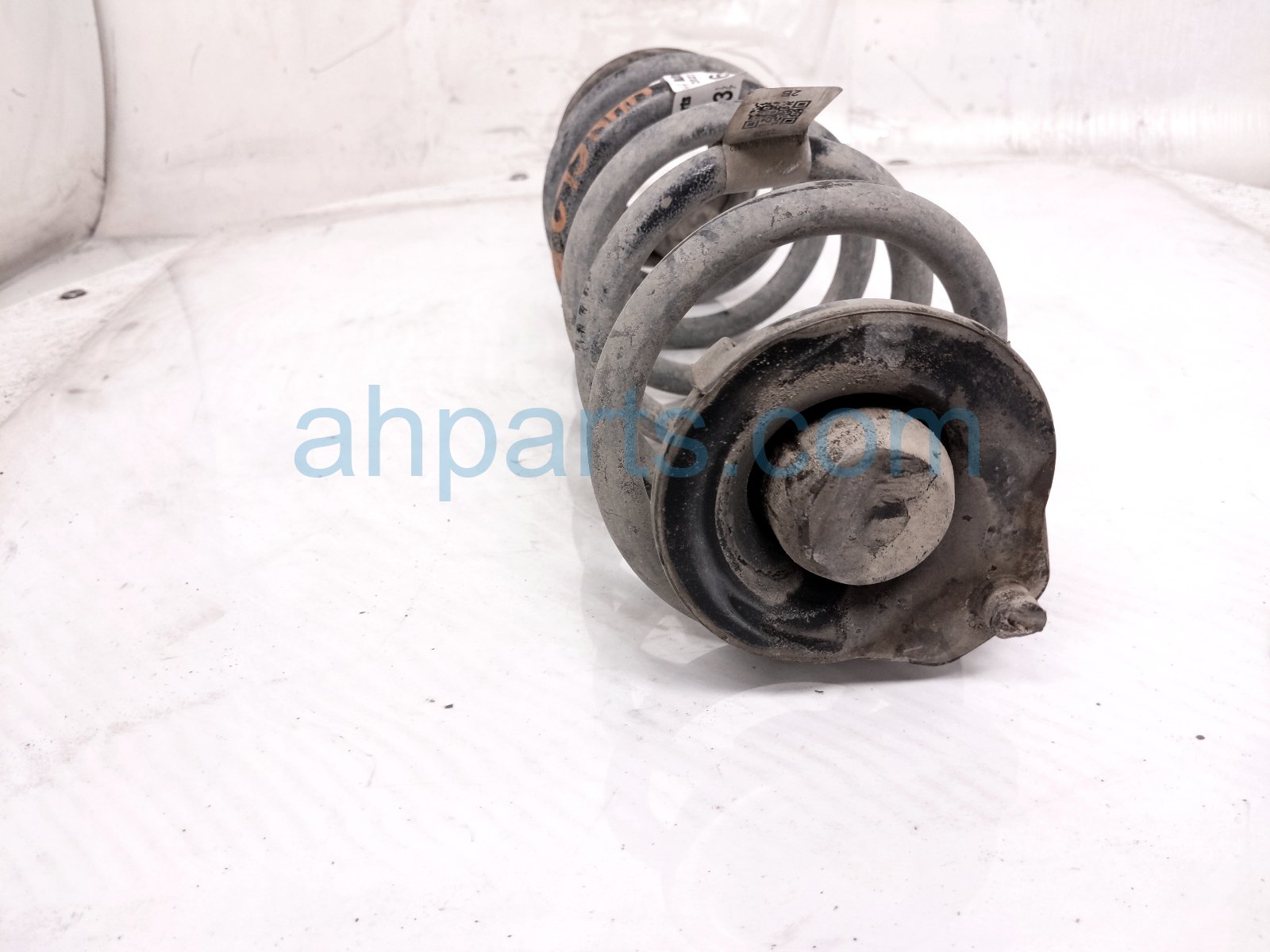 2023 Honda HR V Strut / / Shock Absorber Rear Passenger Coil Spring Sport 2.0l 52441 3W0 A01 Replacement 2023 Honda HR V Strut / / Shock Absorber Rear Passenger Coil Spring Sport 2.0l 52441 3W0 A01 Replacement thumbnail
