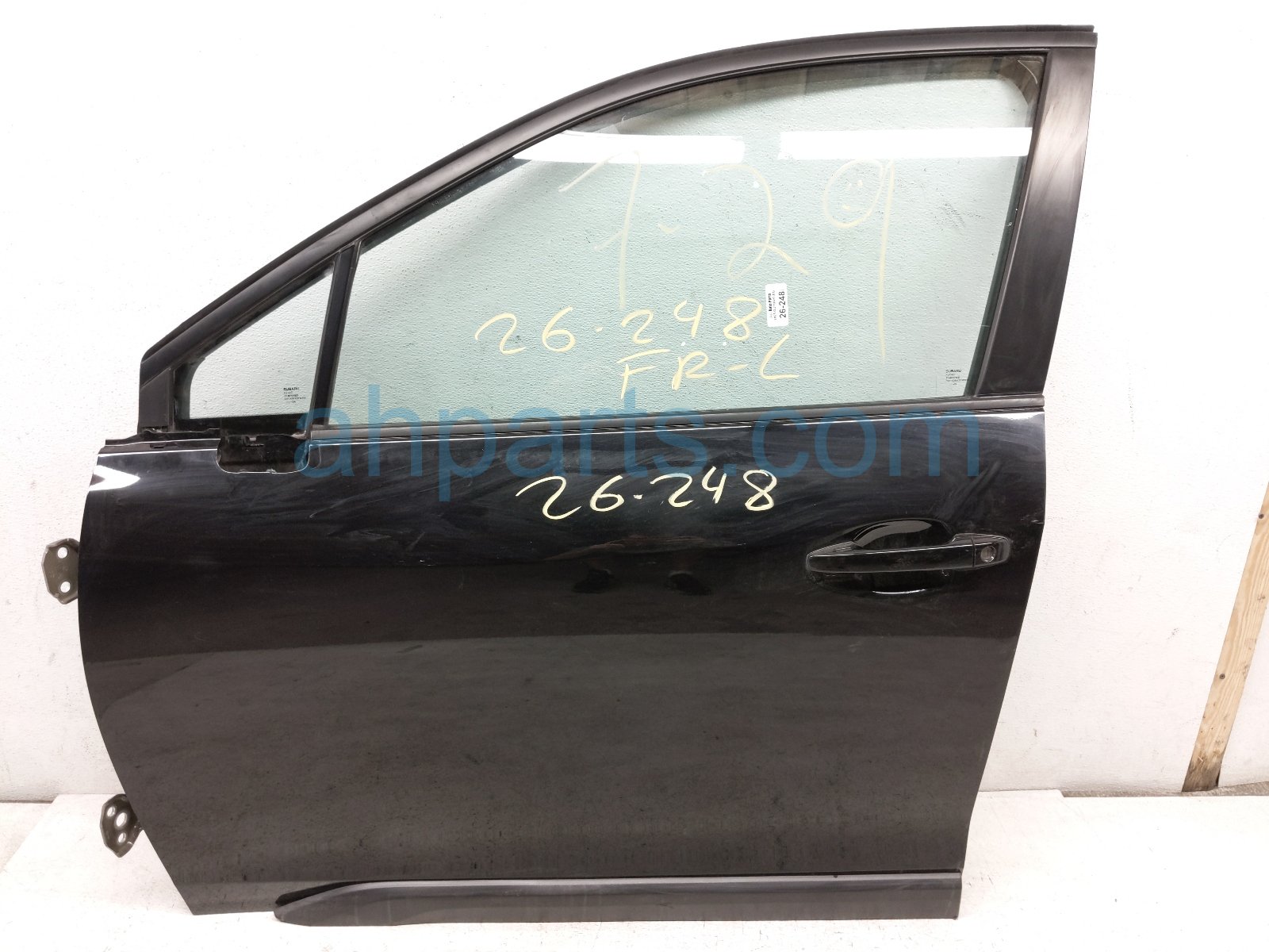 Subaru FR/LH DOOR - BLACK - NO MIRROR/TRIM