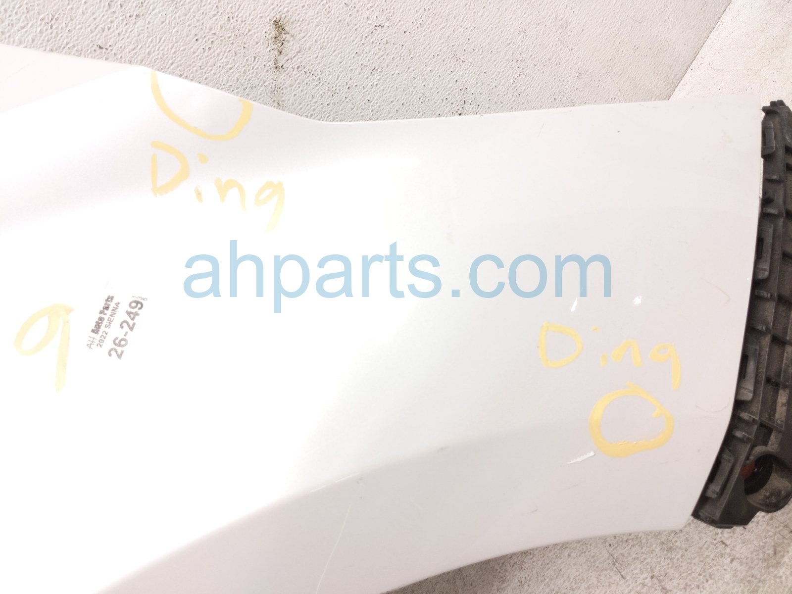 2022 Toyota Sienna Front Passenger Fender White *dings 53811 08090 Replacement 2022 Toyota Sienna Front Passenger Fender White *dings 53811 08090 Replacement thumbnail